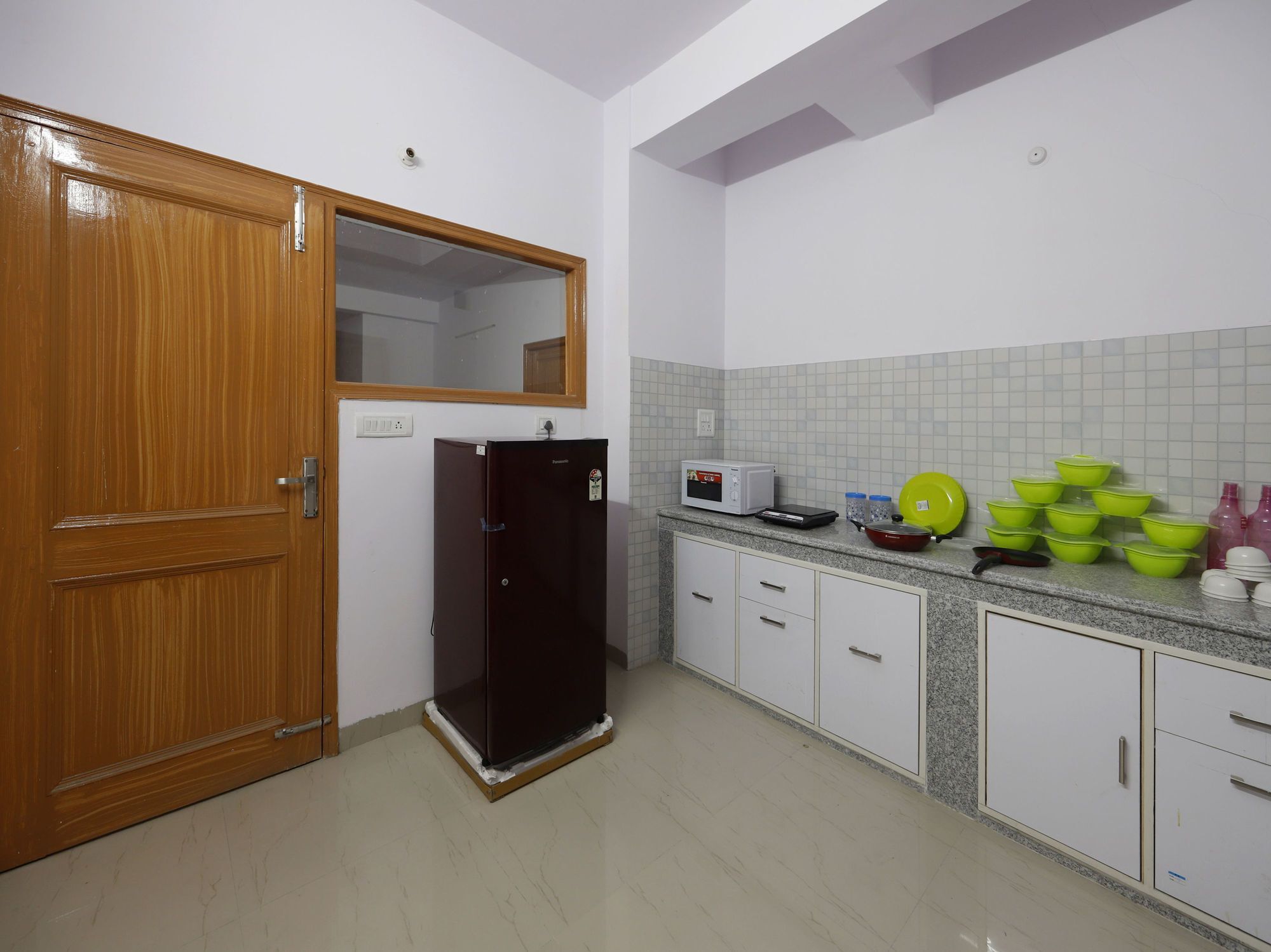 Oyo 12695 Cosy 5bhk Himuda Sanjauli Apartment Shimla