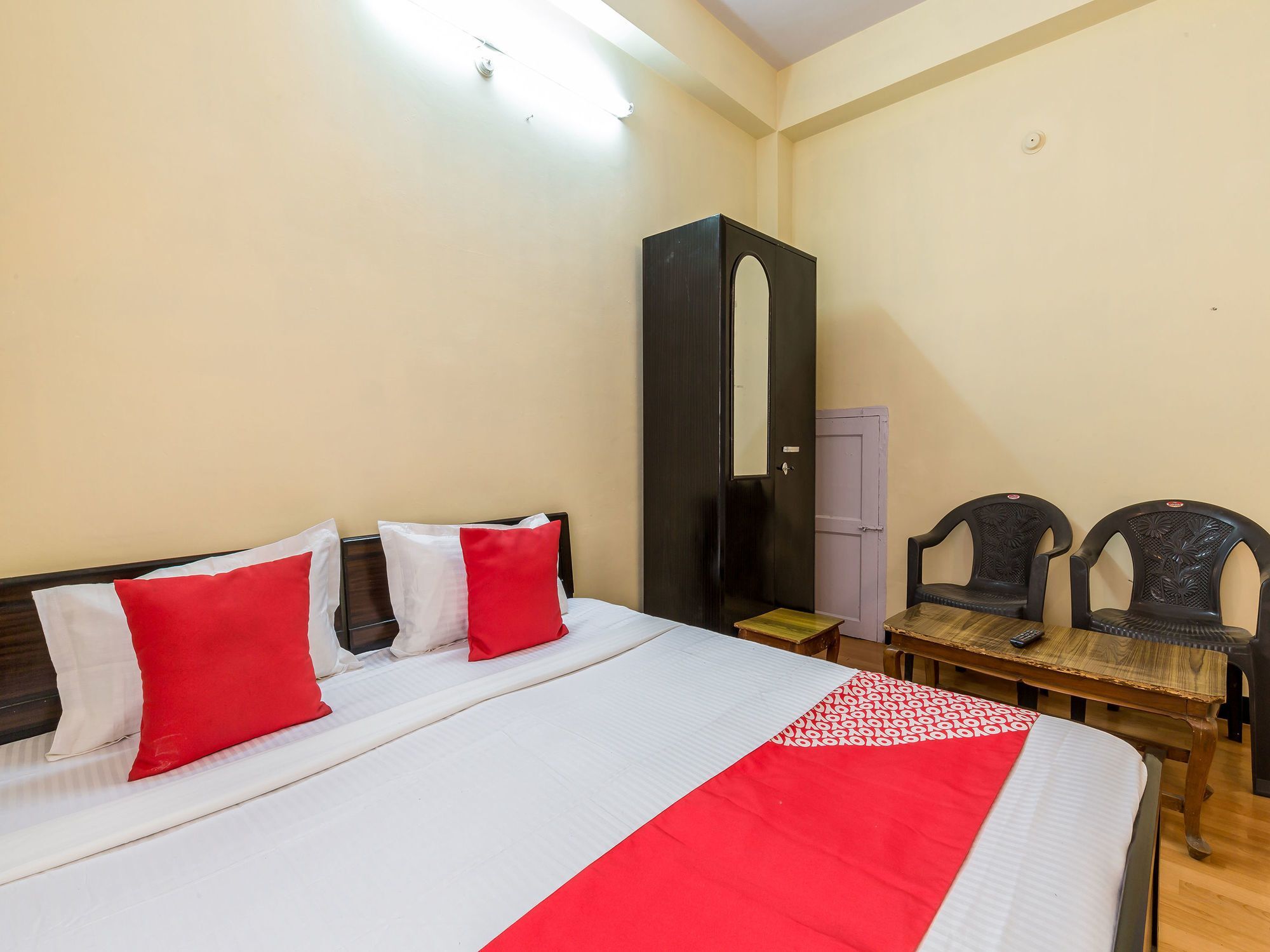 Oyo 12685 2bhk Sankat Mochan *