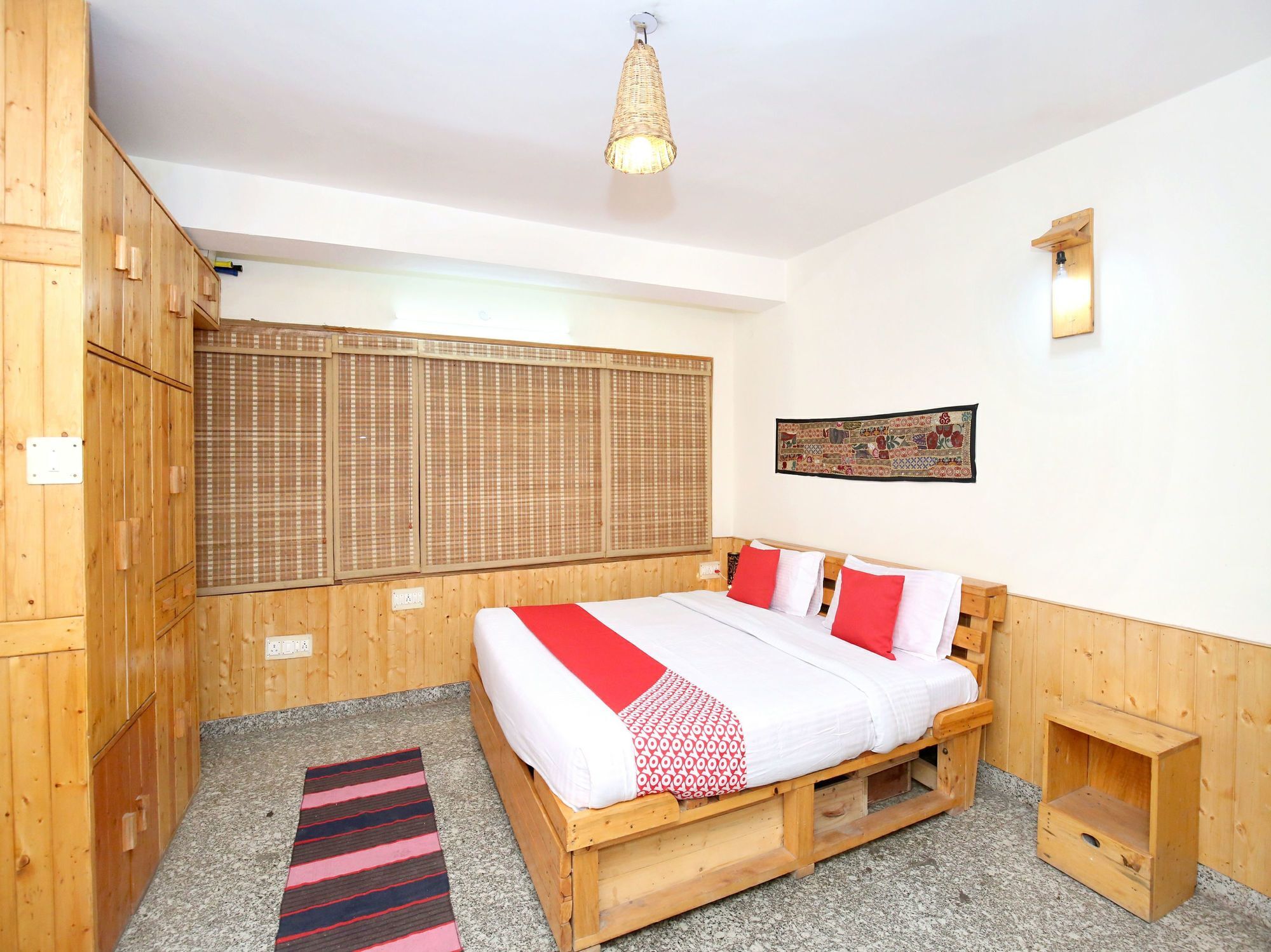 Oyo 12047 Willows Chotta Apartment *