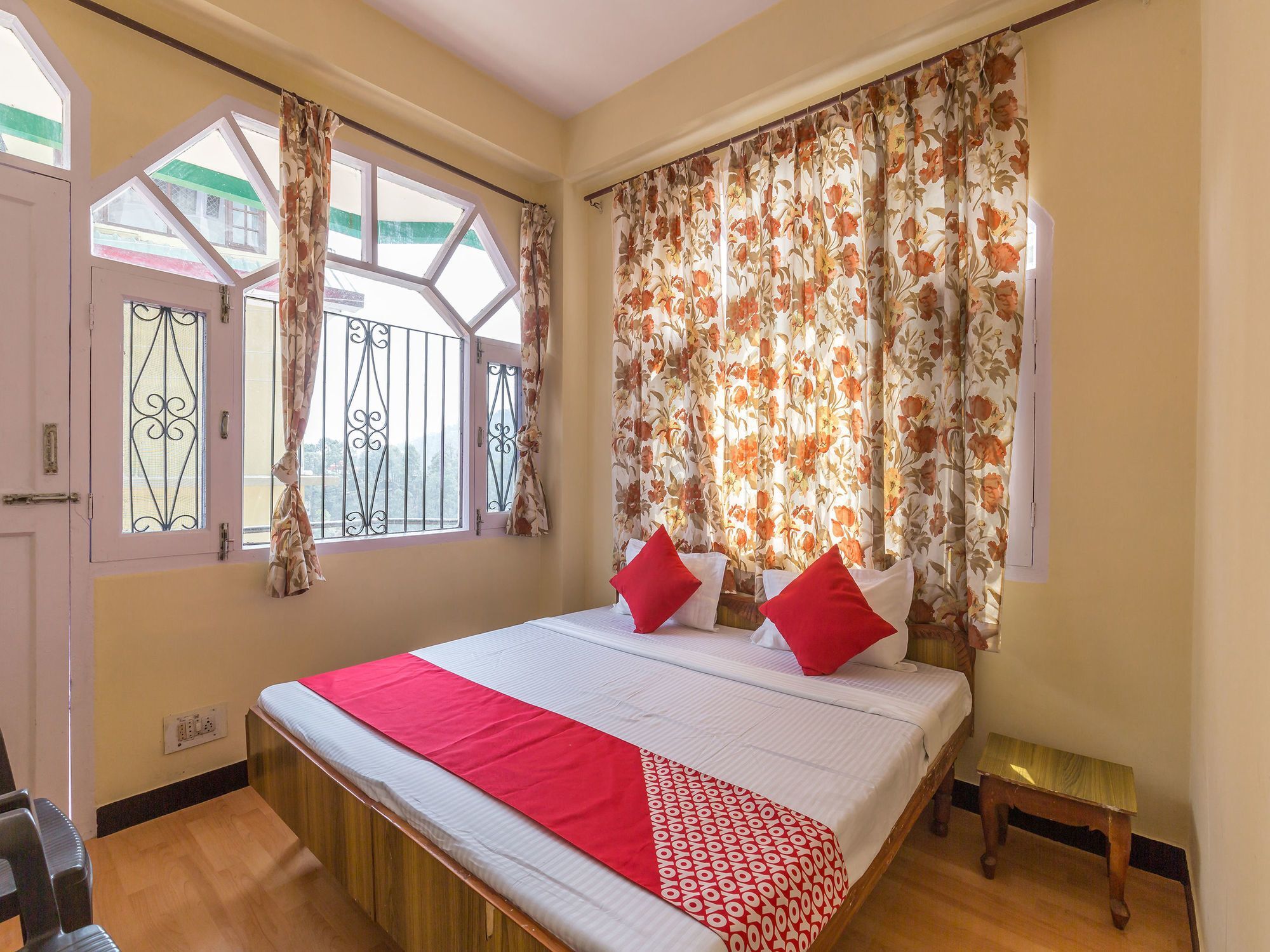 Oyo 12685 2bhk Sankat Mochan Apartment Shimla