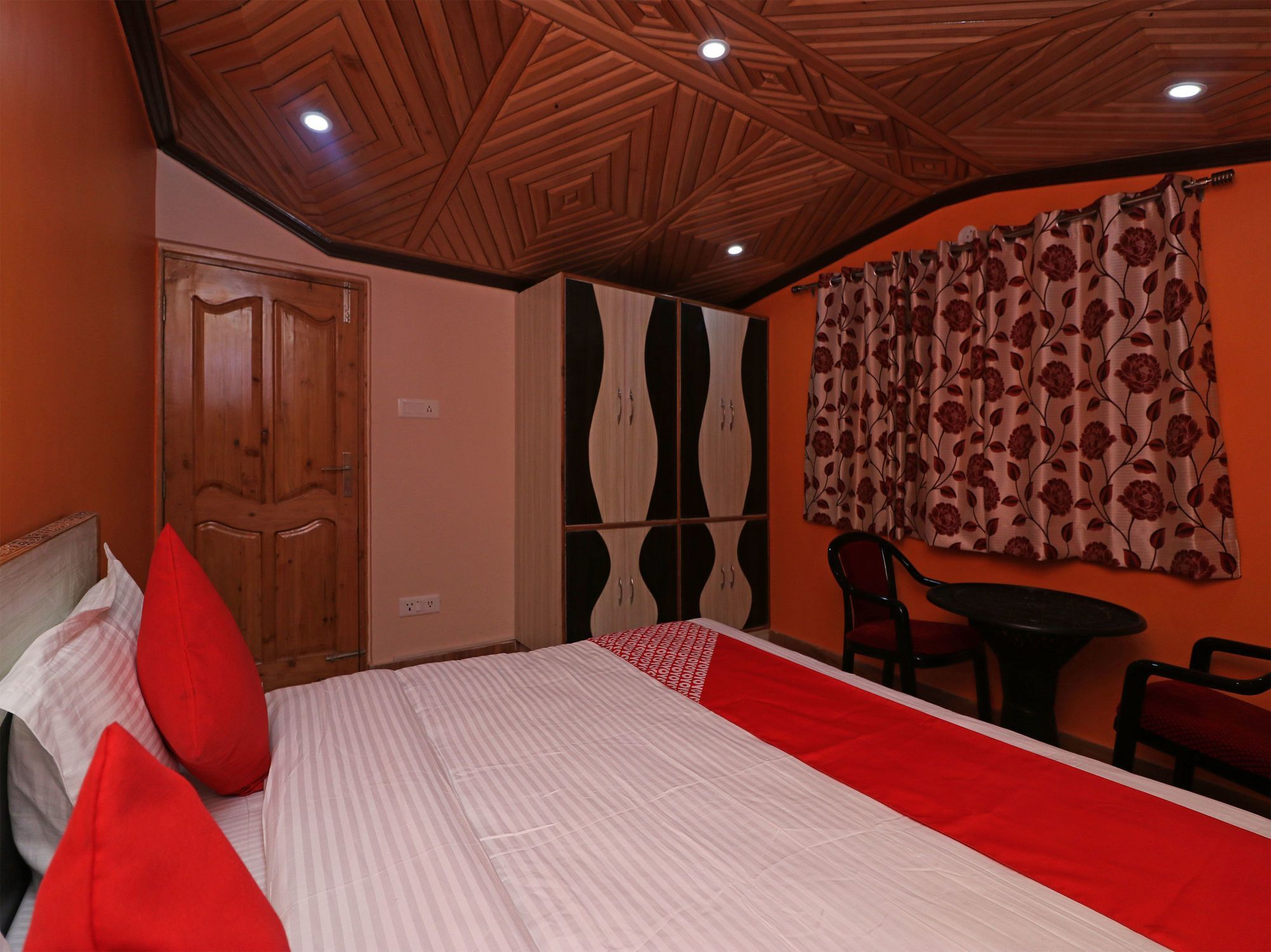 Apartment Oyo 13408 3bhk Hill View Devnagar