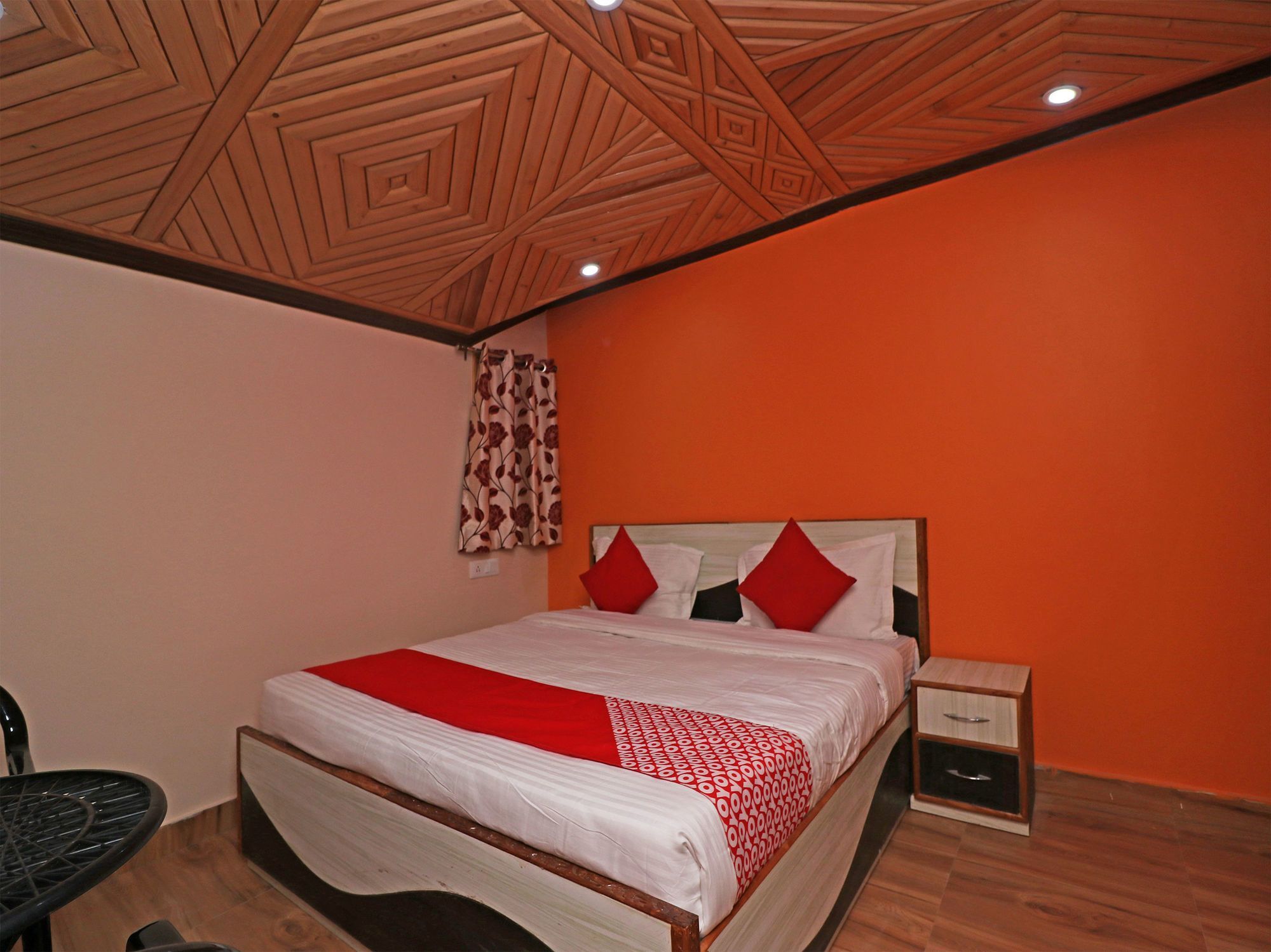 Oyo 13408 3bhk Hill View Devnagar