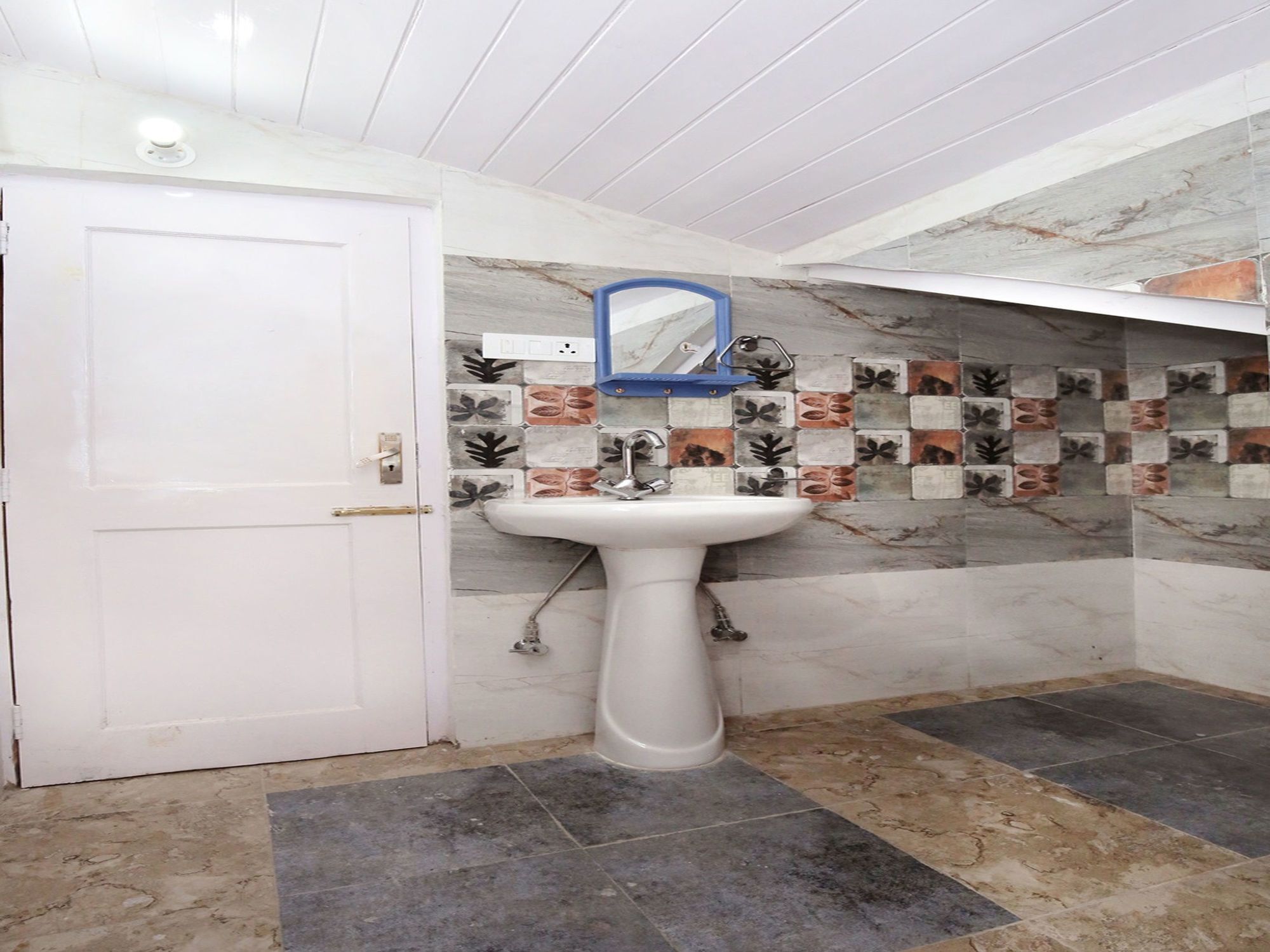 Apartment Oyo 10084 2bhk Bhattakufer