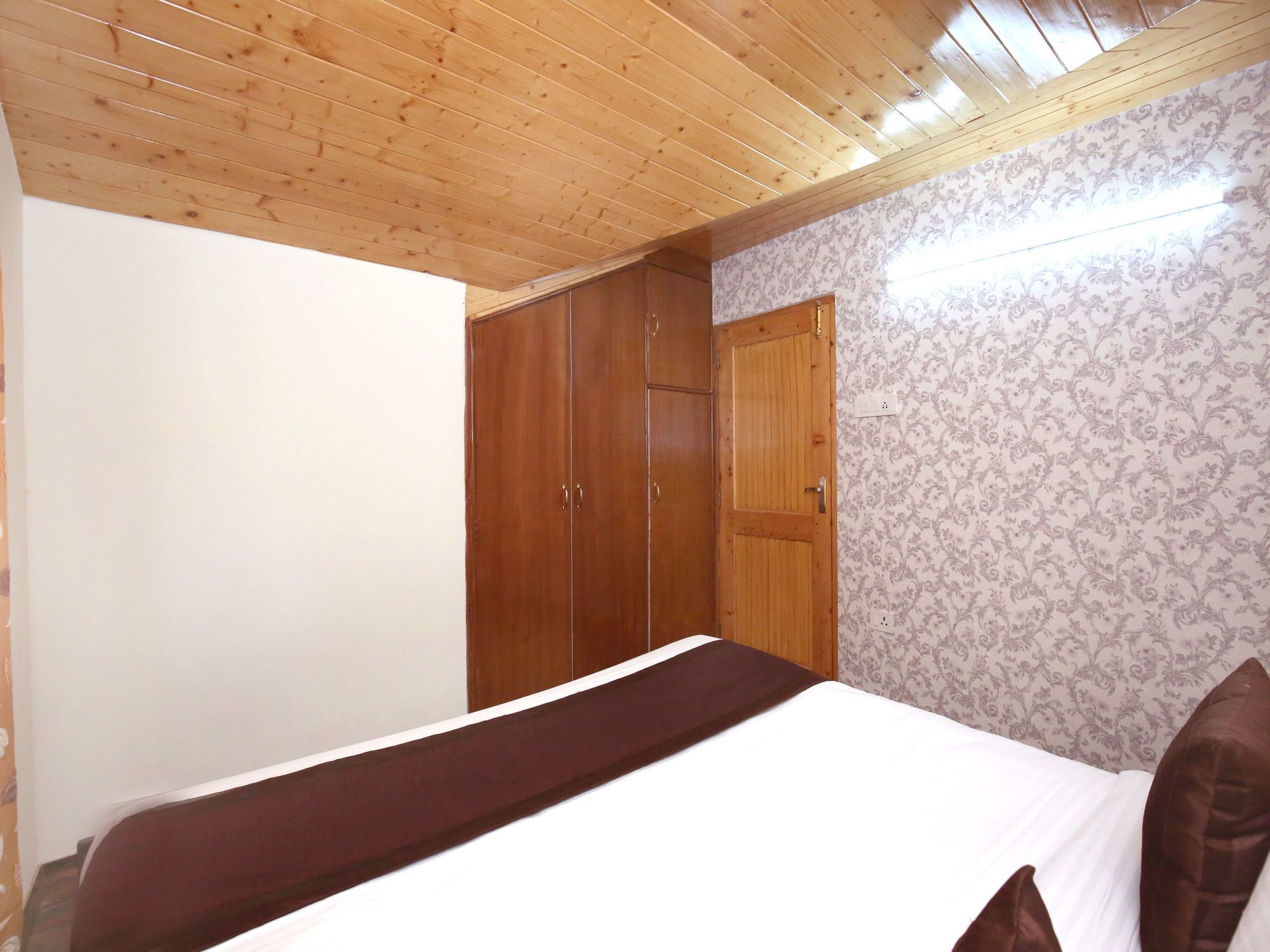 Oyo 10084 2bhk Bhattakufer