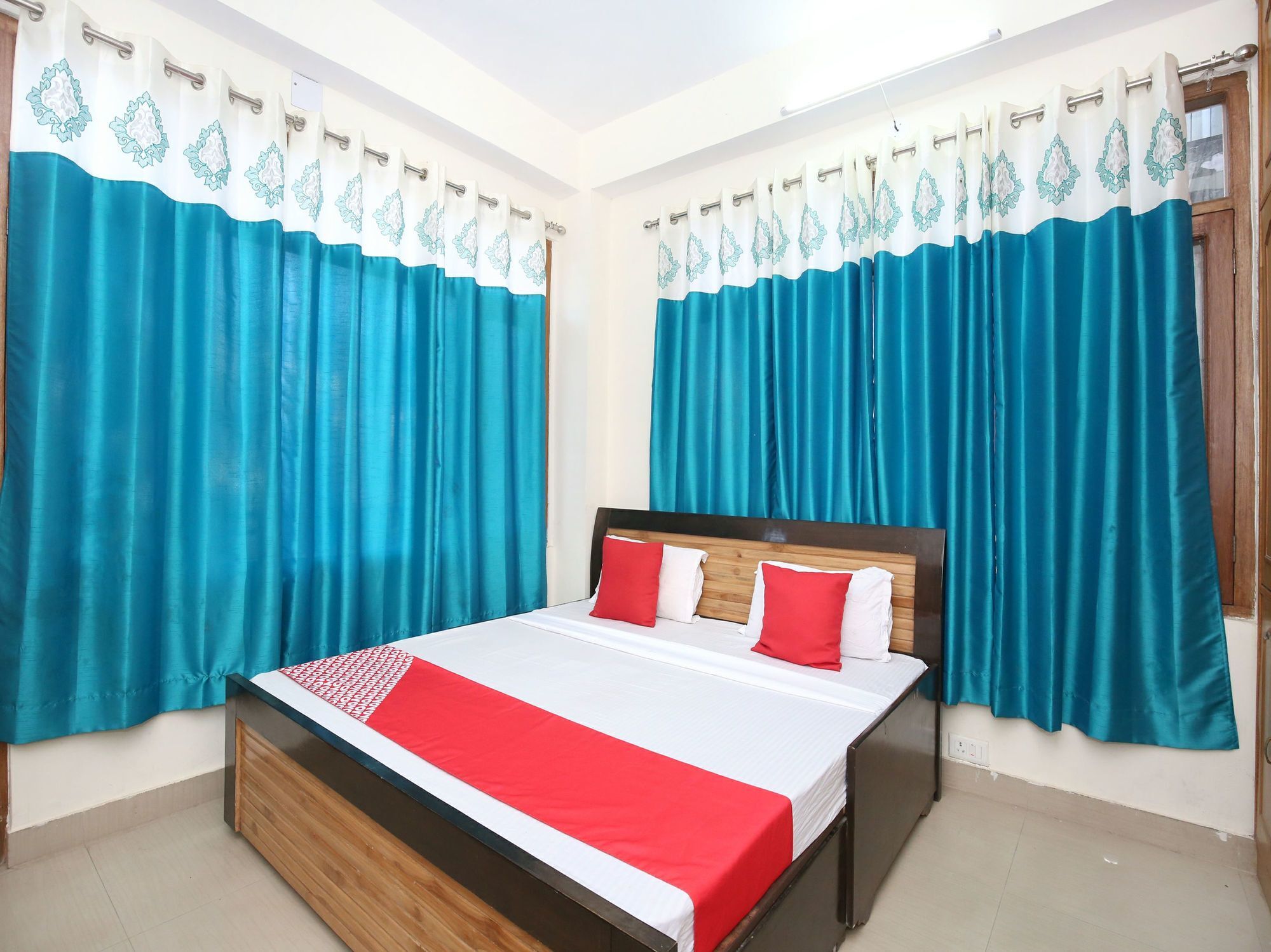 Oyo 12234 View Sankat Mochan Apartment Shimla