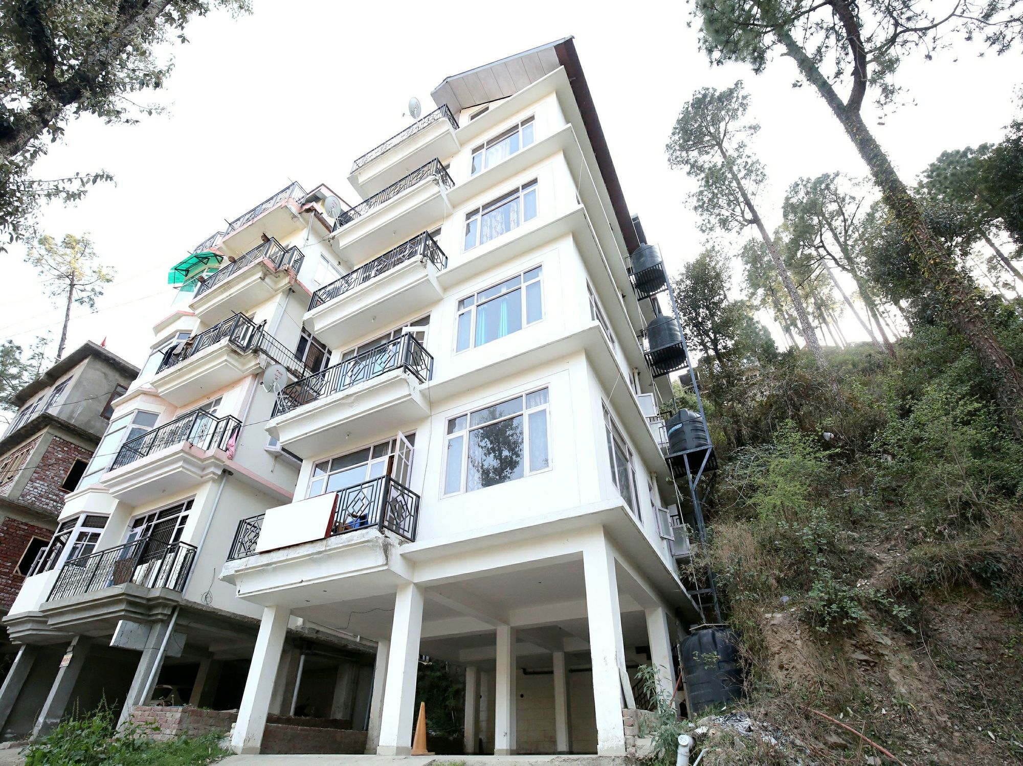 Oyo 12234 View Sankat Mochan Apartment Shimla