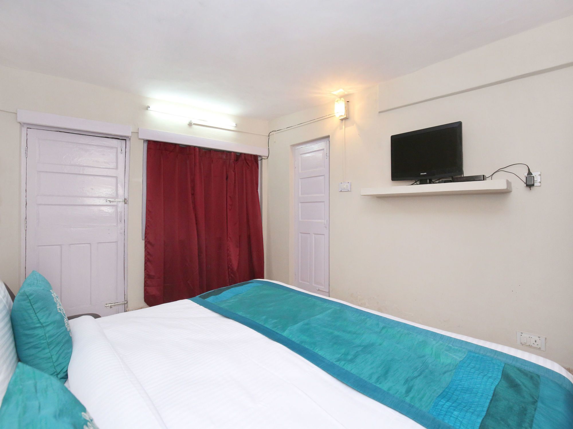 Oyo 10405 1bhk The Mall