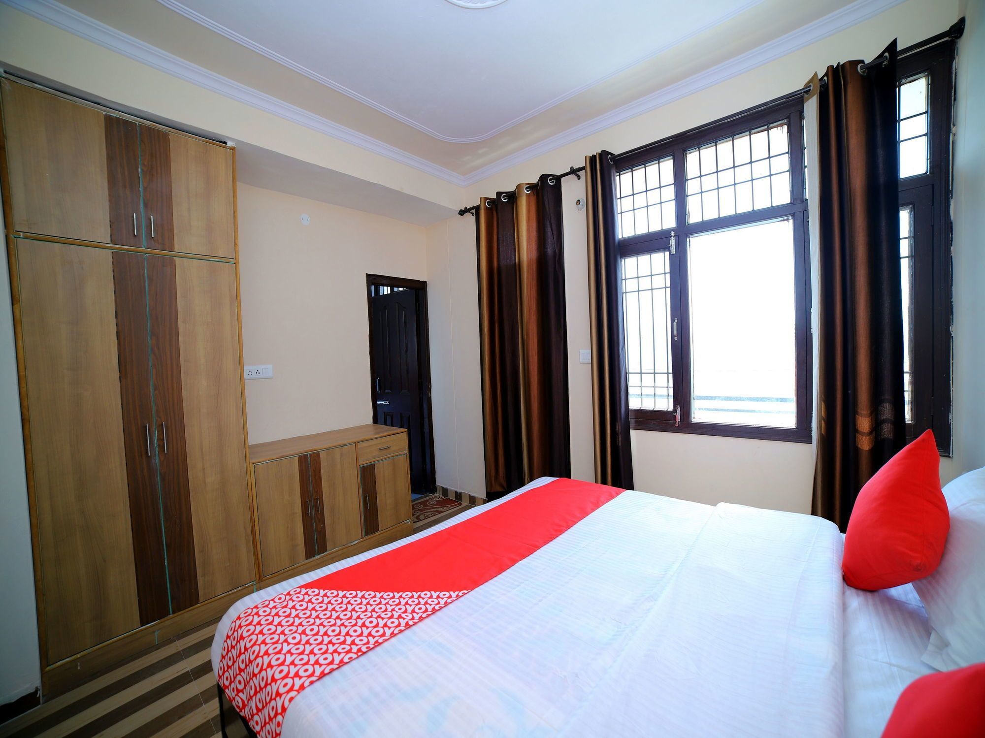 Apartment Oyo 12408 2bhk Hill View Kamyana *
