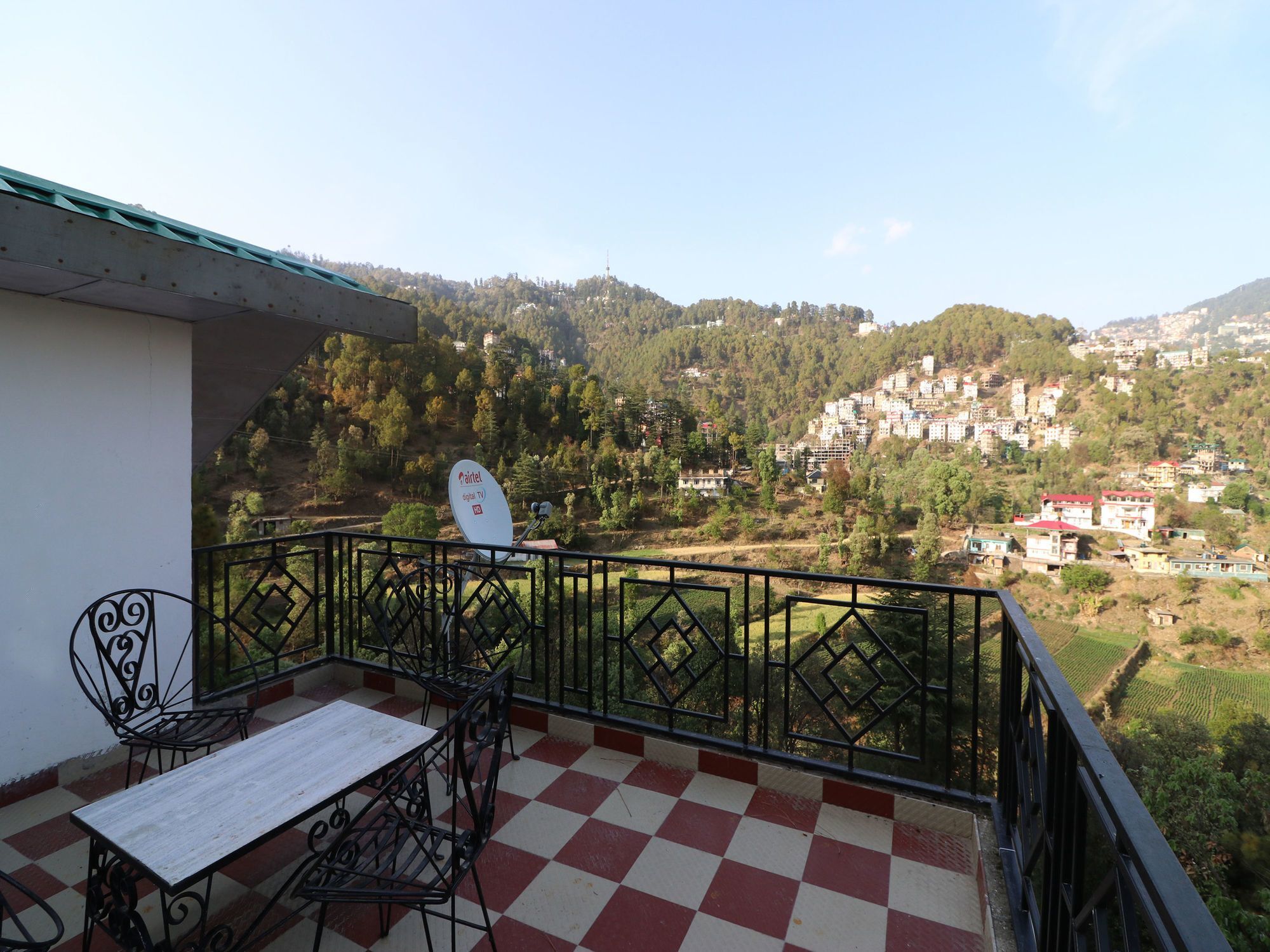 Oyo 13353 Friends Colony Apartment