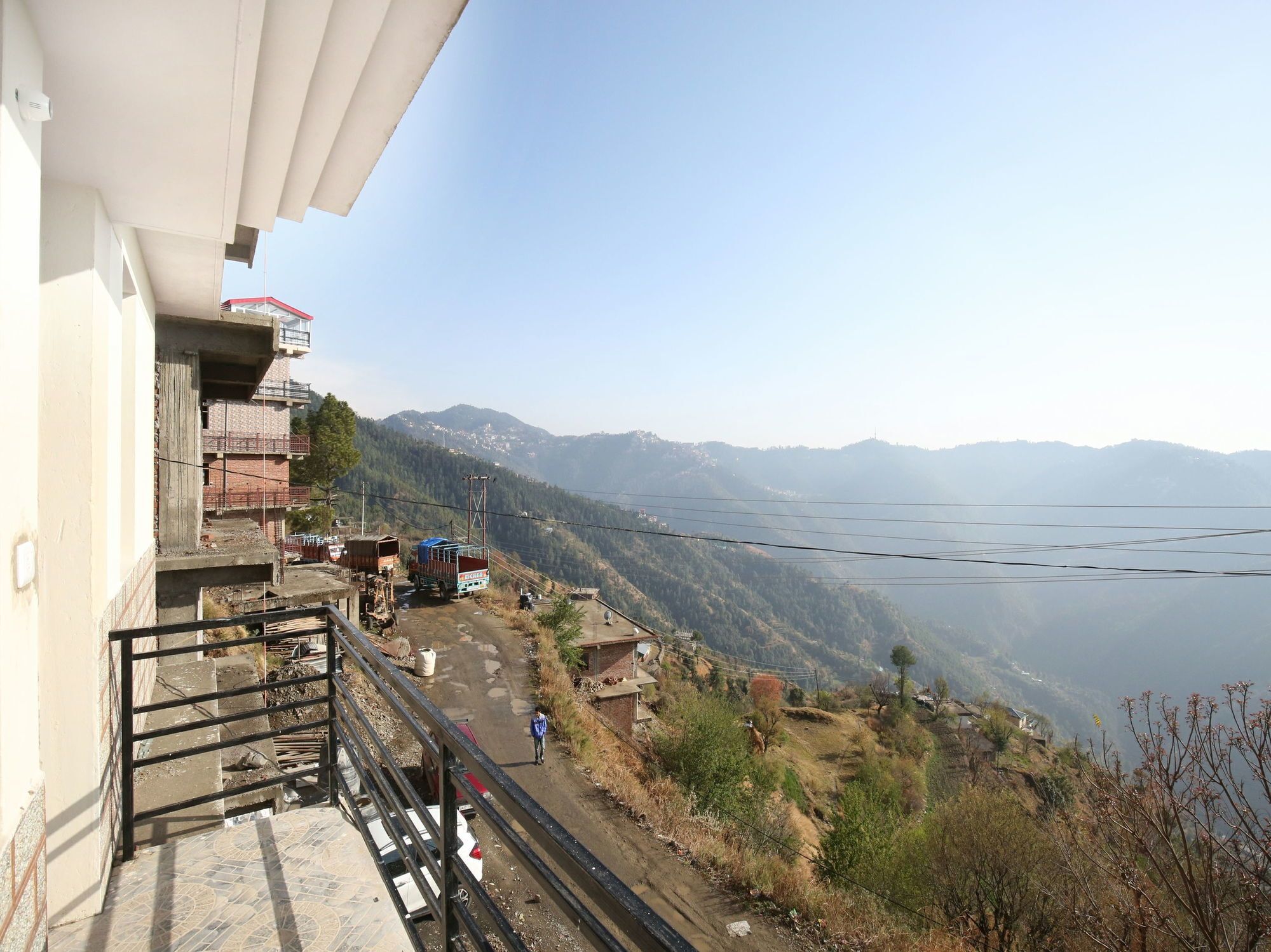 Oyo 12408 2bhk Hill View Kamyana * Shimla