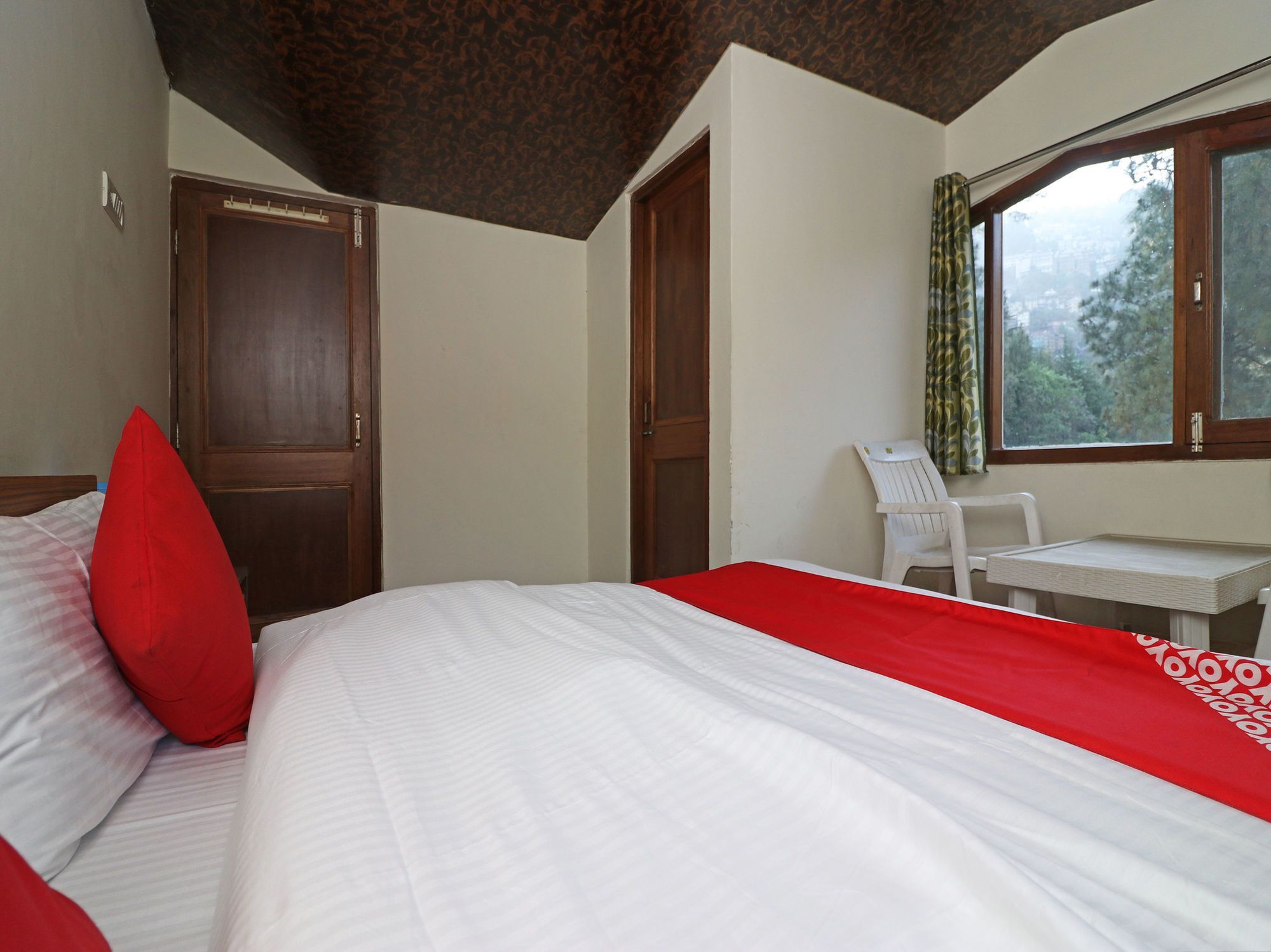 Oyo 13353 Friends Colony Apartment Shimla