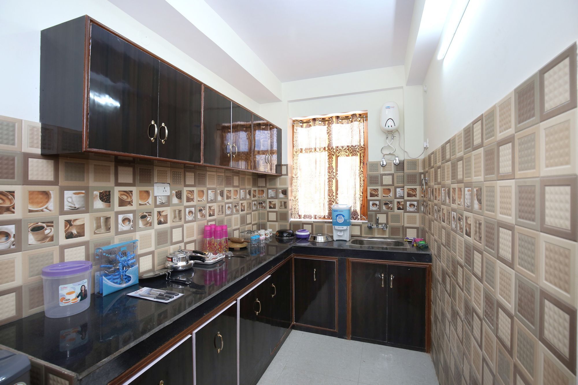 Oyo 10083 Golden Forest View 2bhk Bhattakufer *