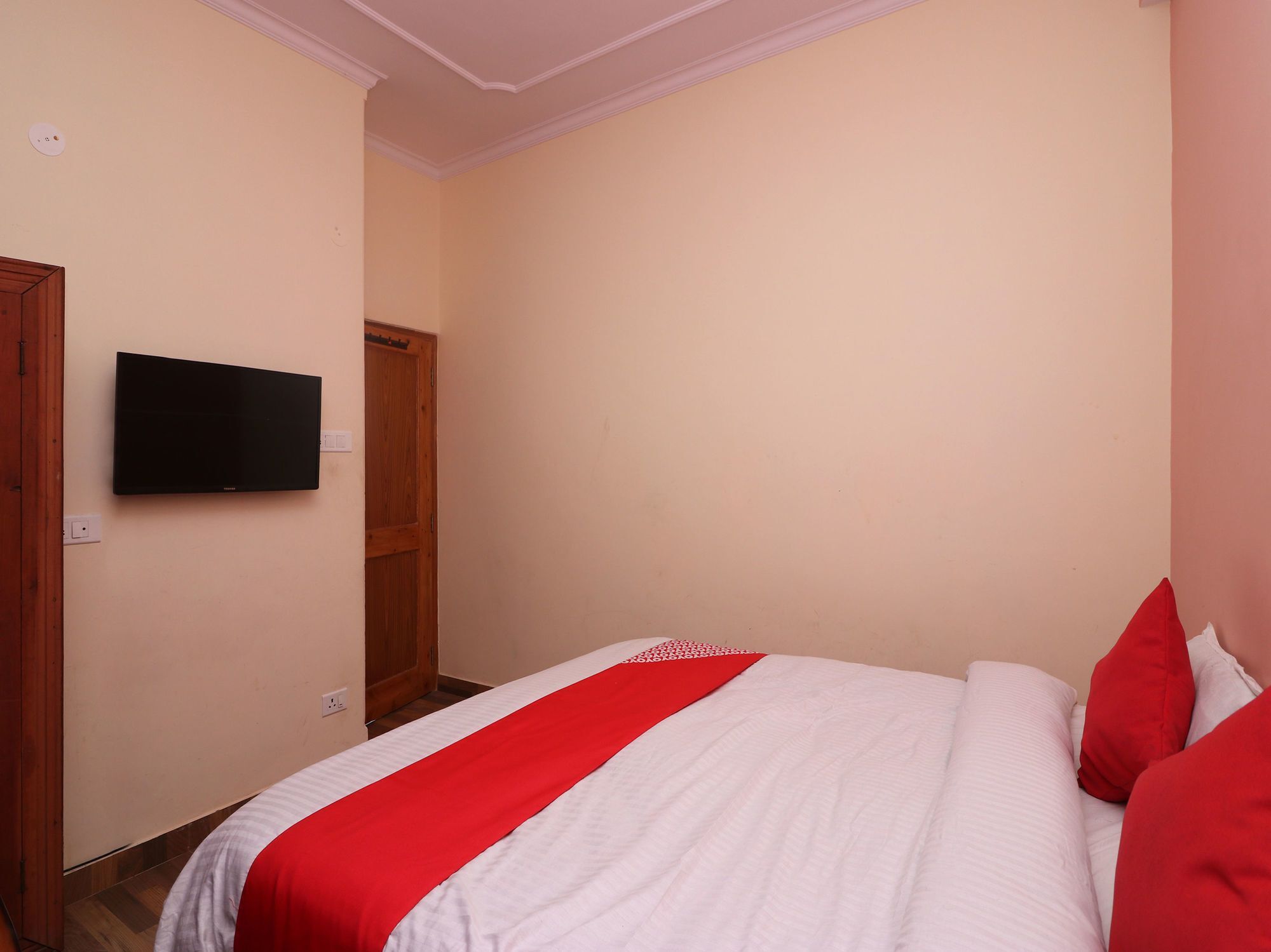 Apartment Oyo 13421 Cozy Hill View 2bhk Chota Shimla