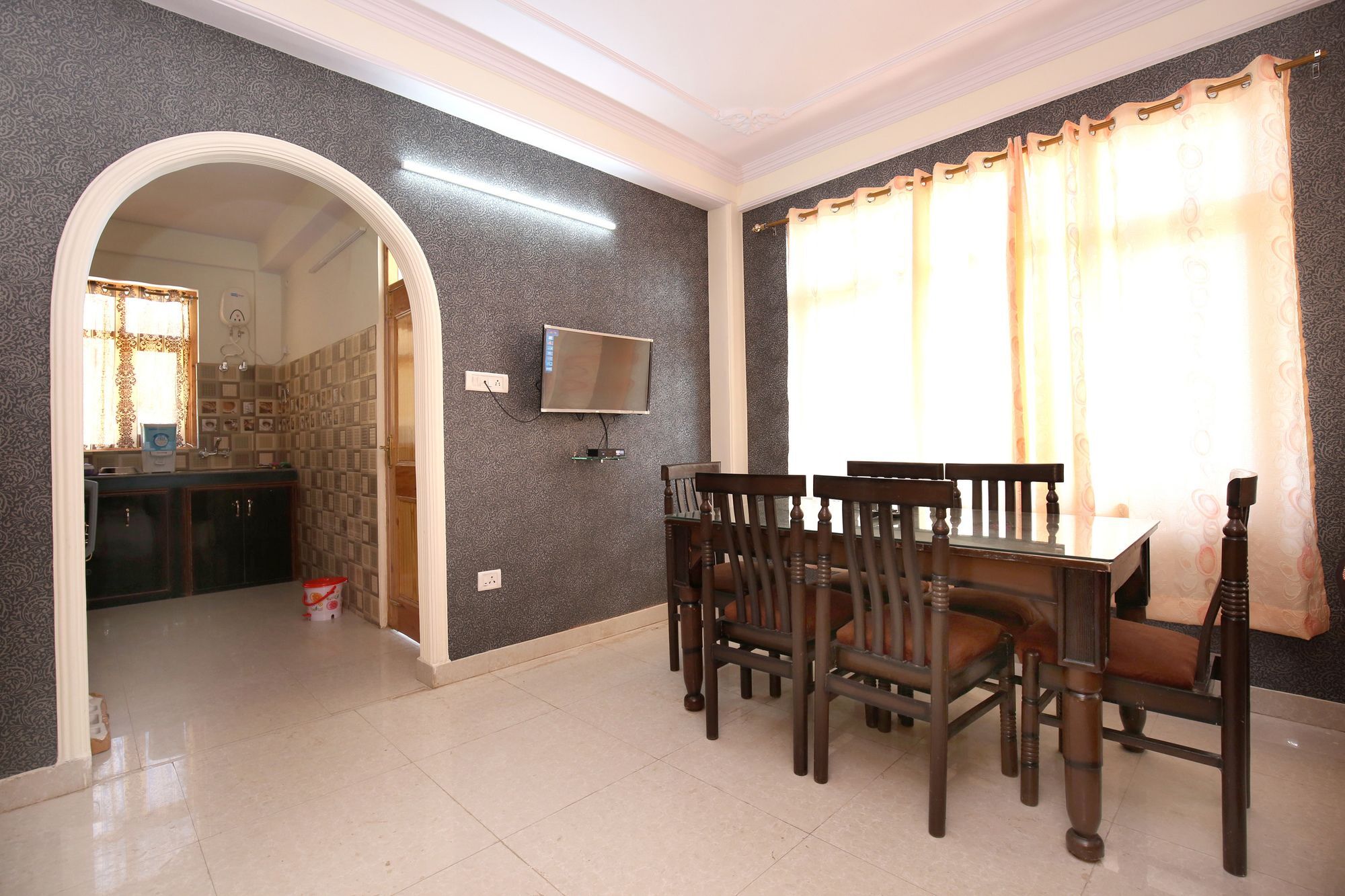 Oyo 10083 Golden Forest View 2bhk Bhattakufer * Shimla