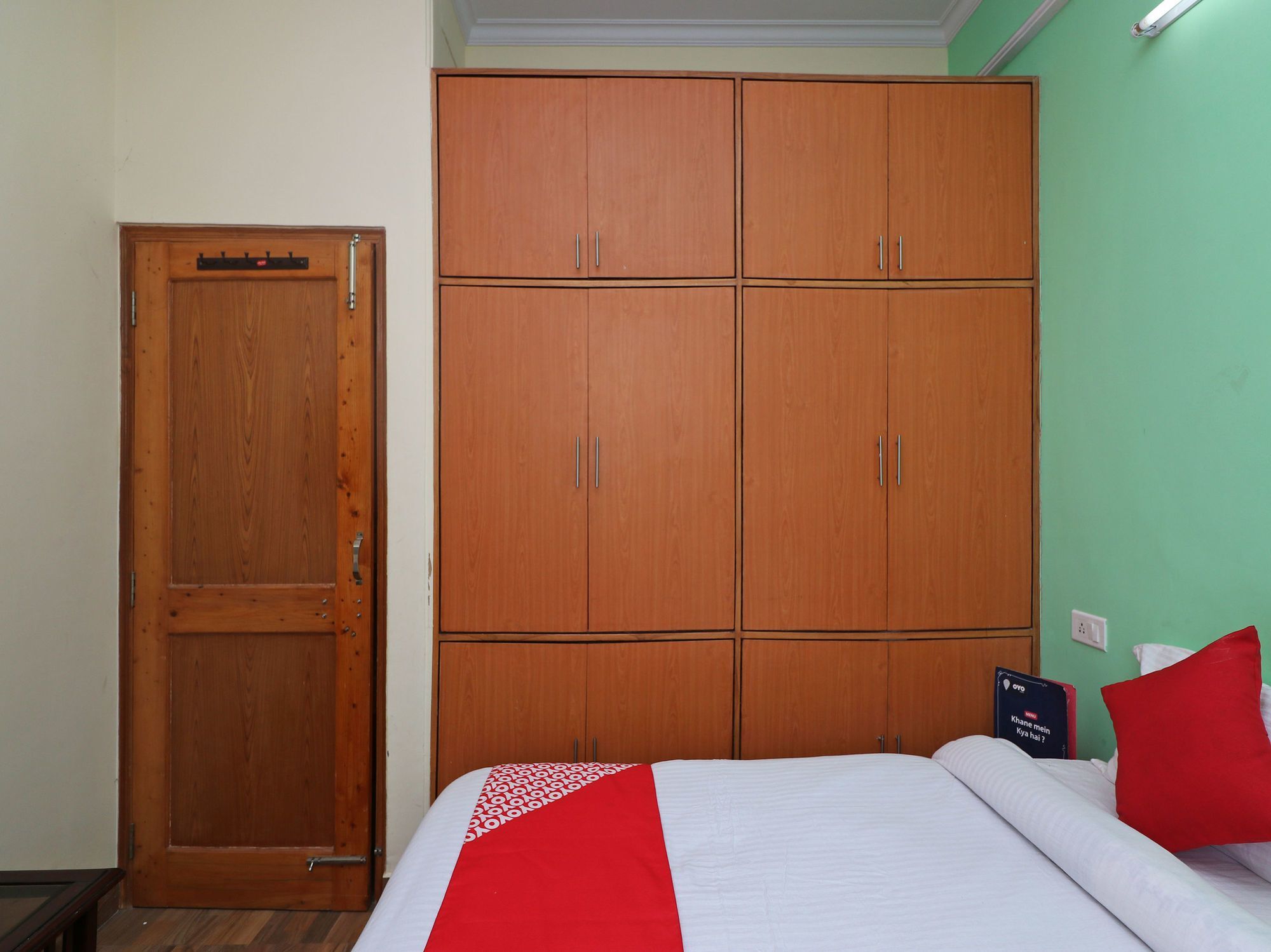 Oyo 13421 Cozy Hill View 2bhk Chota Apartment Shimla