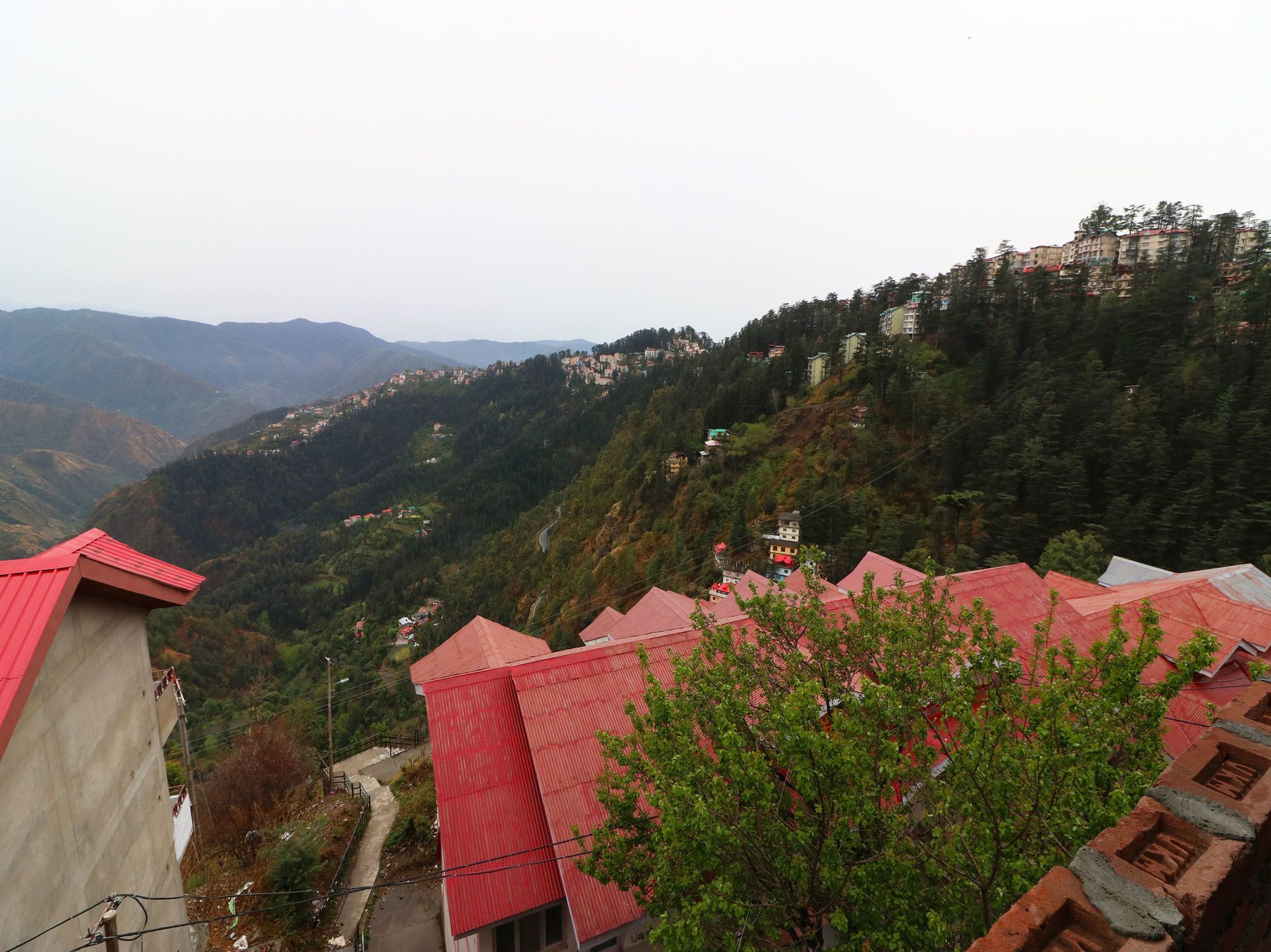 Oyo 13421 Cozy Hill View 2bhk Chota