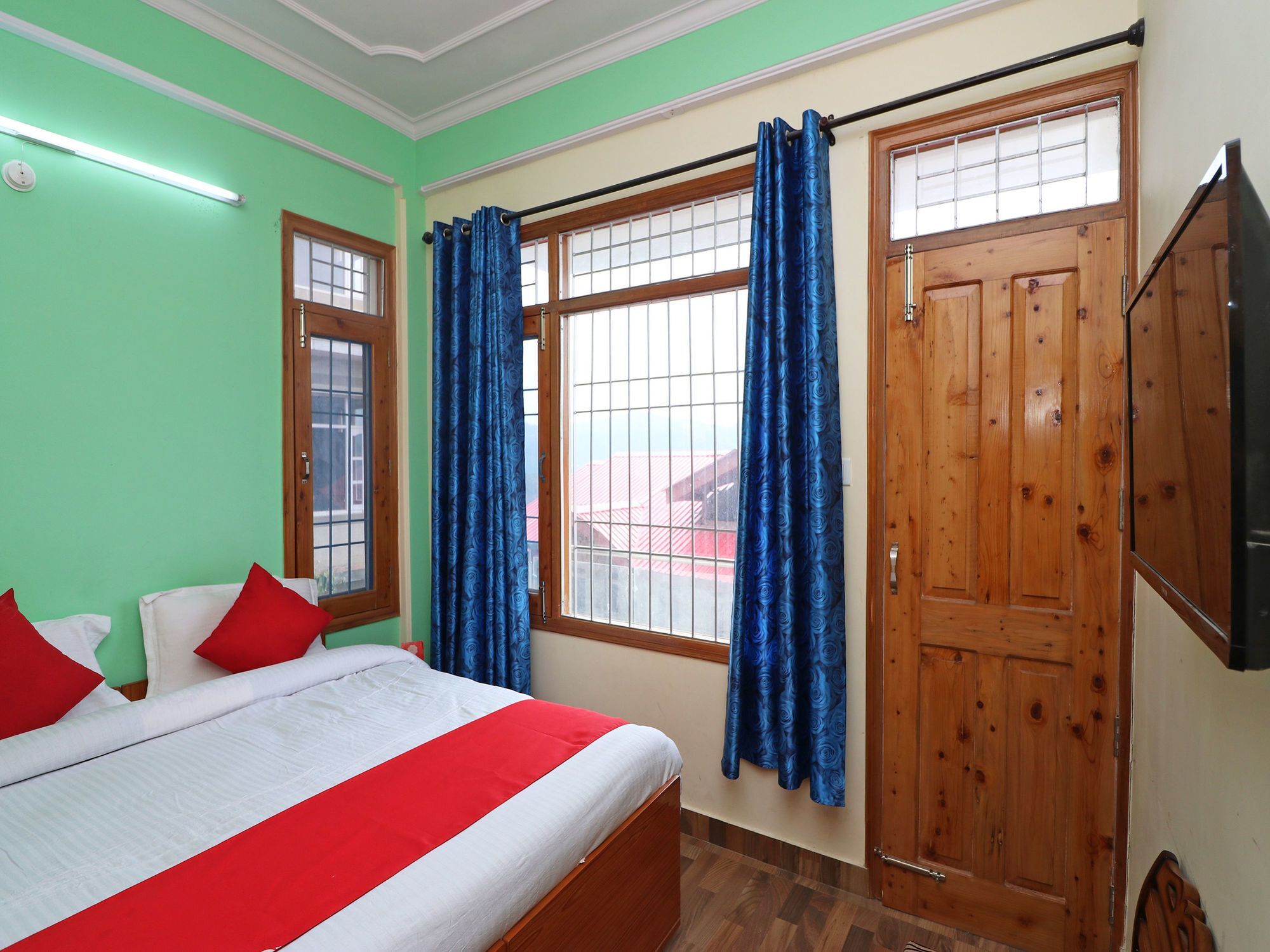 Oyo 13421 Cozy Hill View 2bhk Chota * Shimla