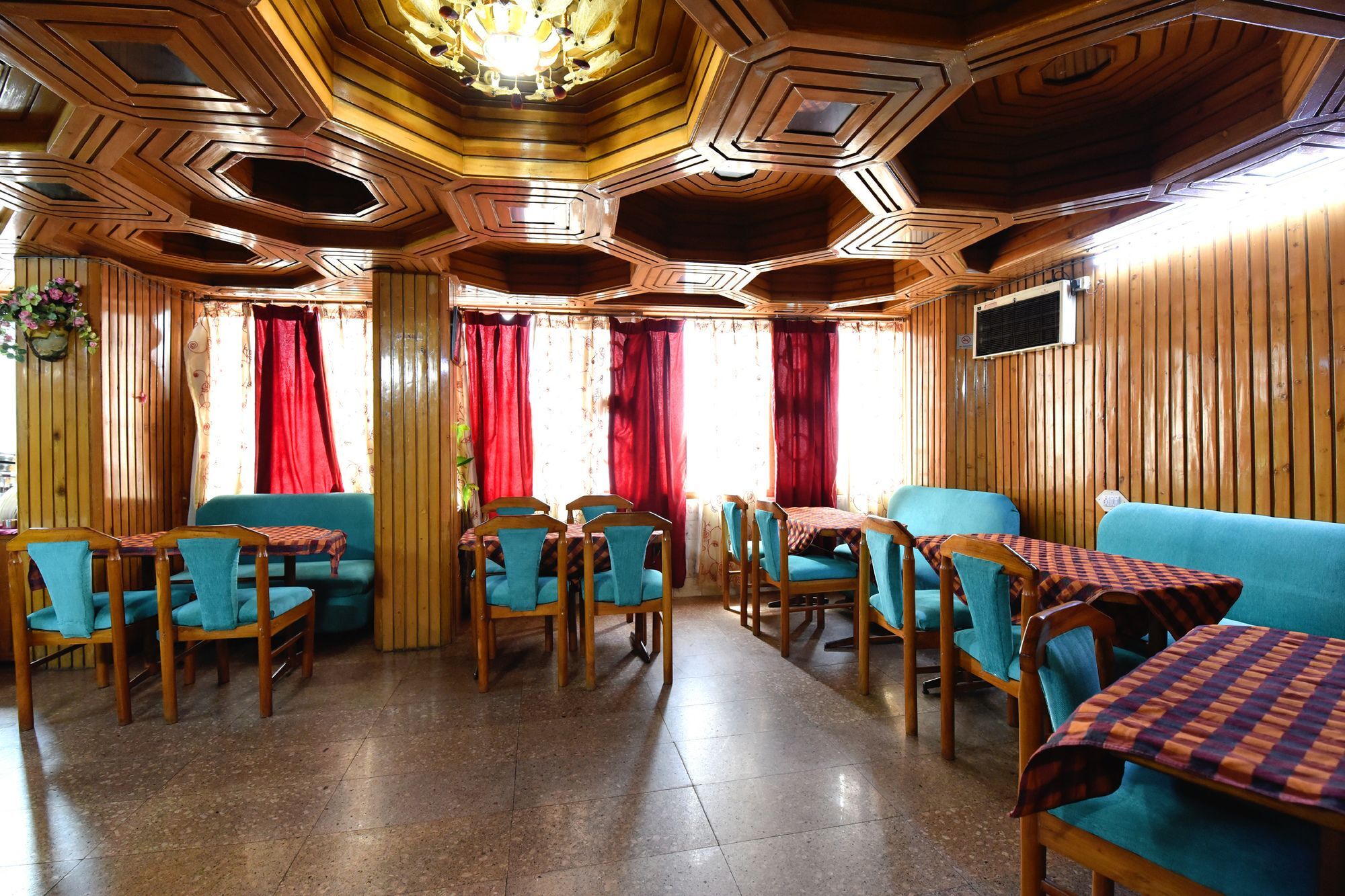 Oyo 11695 Auckland Hotel Shimla