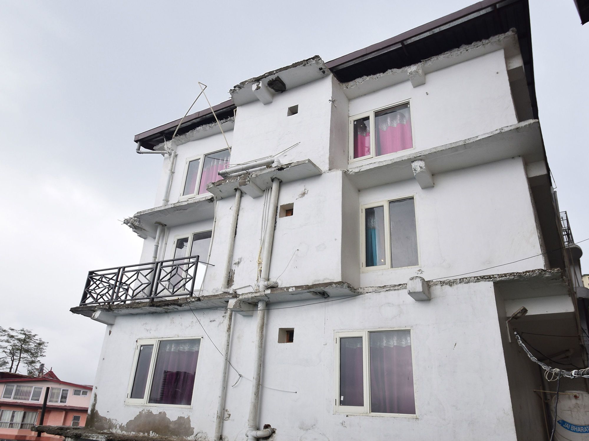 Hotel Oyo 8439 Howard Shimla