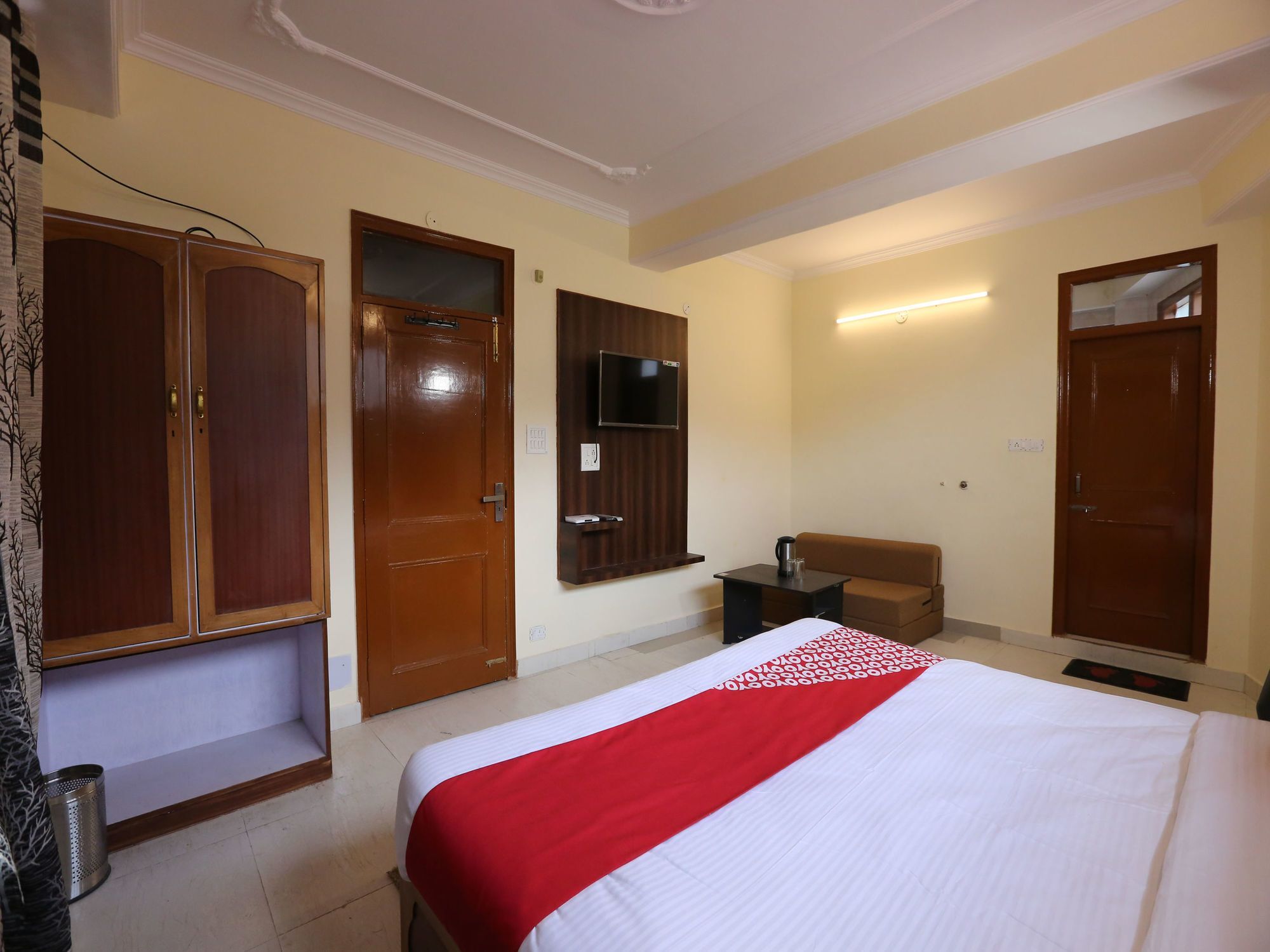 Oyo 14212 Tanwar Regency Hotel Shimla