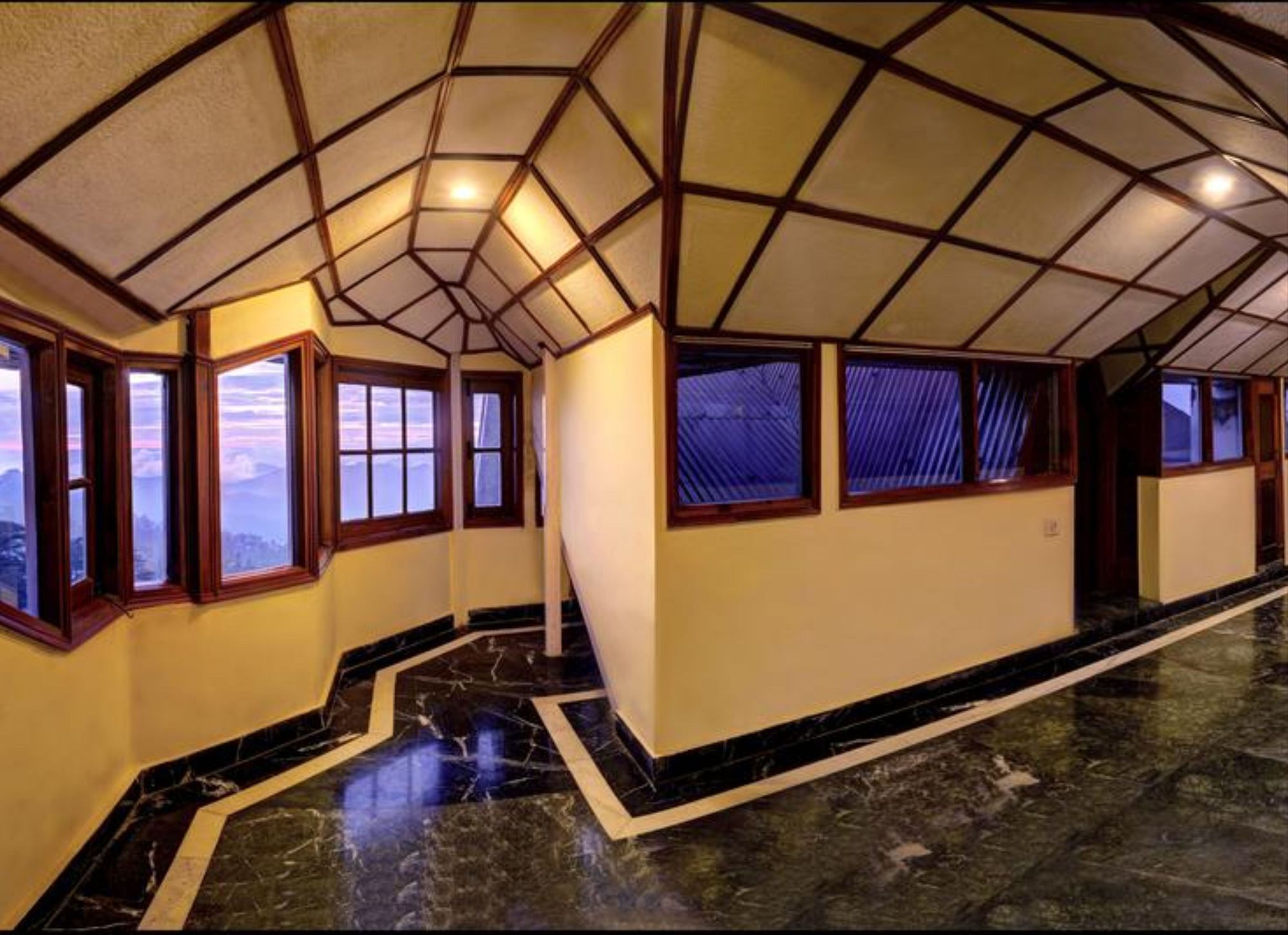 Summit Le Royale Hotel, 3* Shimla