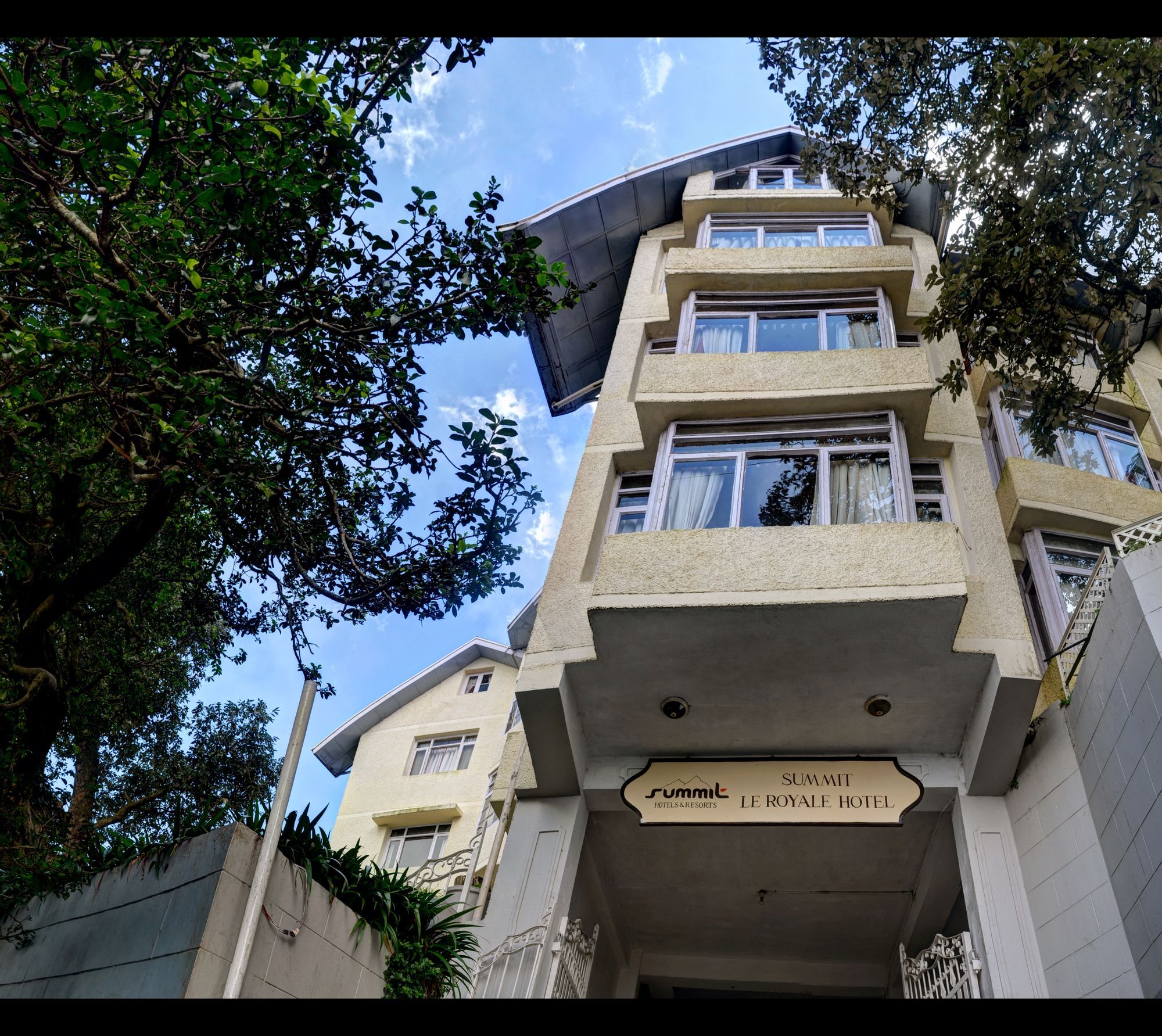 Summit Le Royale Hotel,