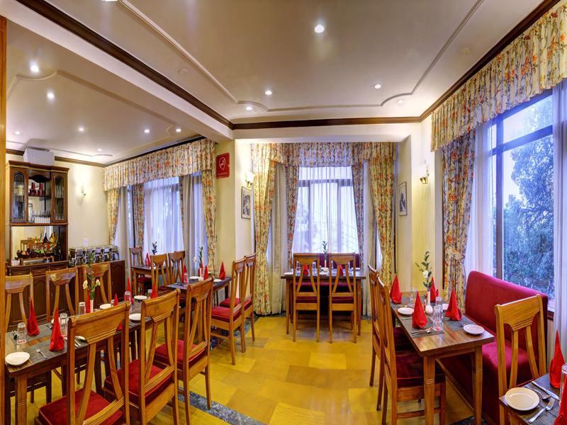 Hotel Summit Le Royale Hotel, 3*