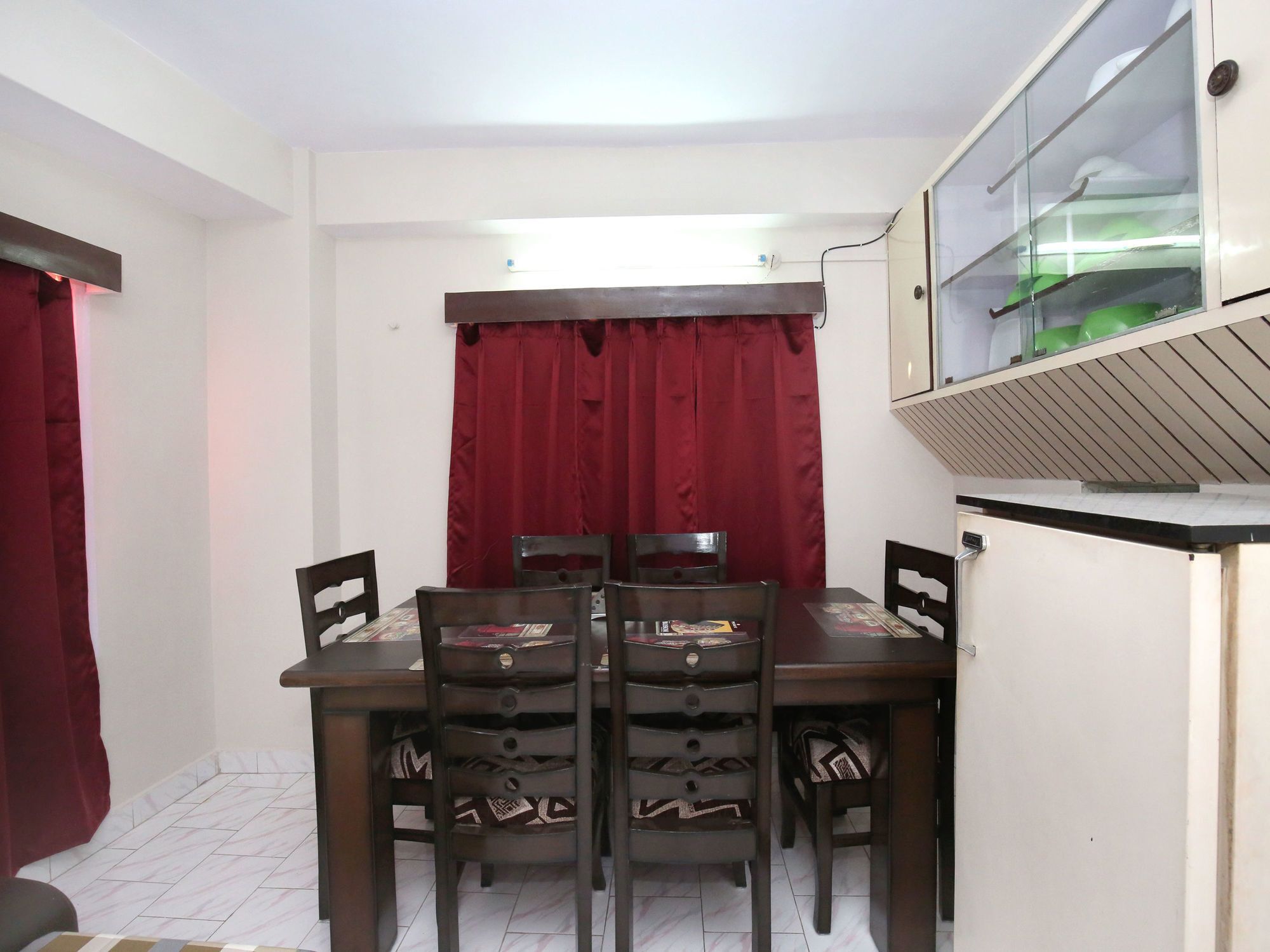 Oyo 10404 3bhk The Mall Shimla