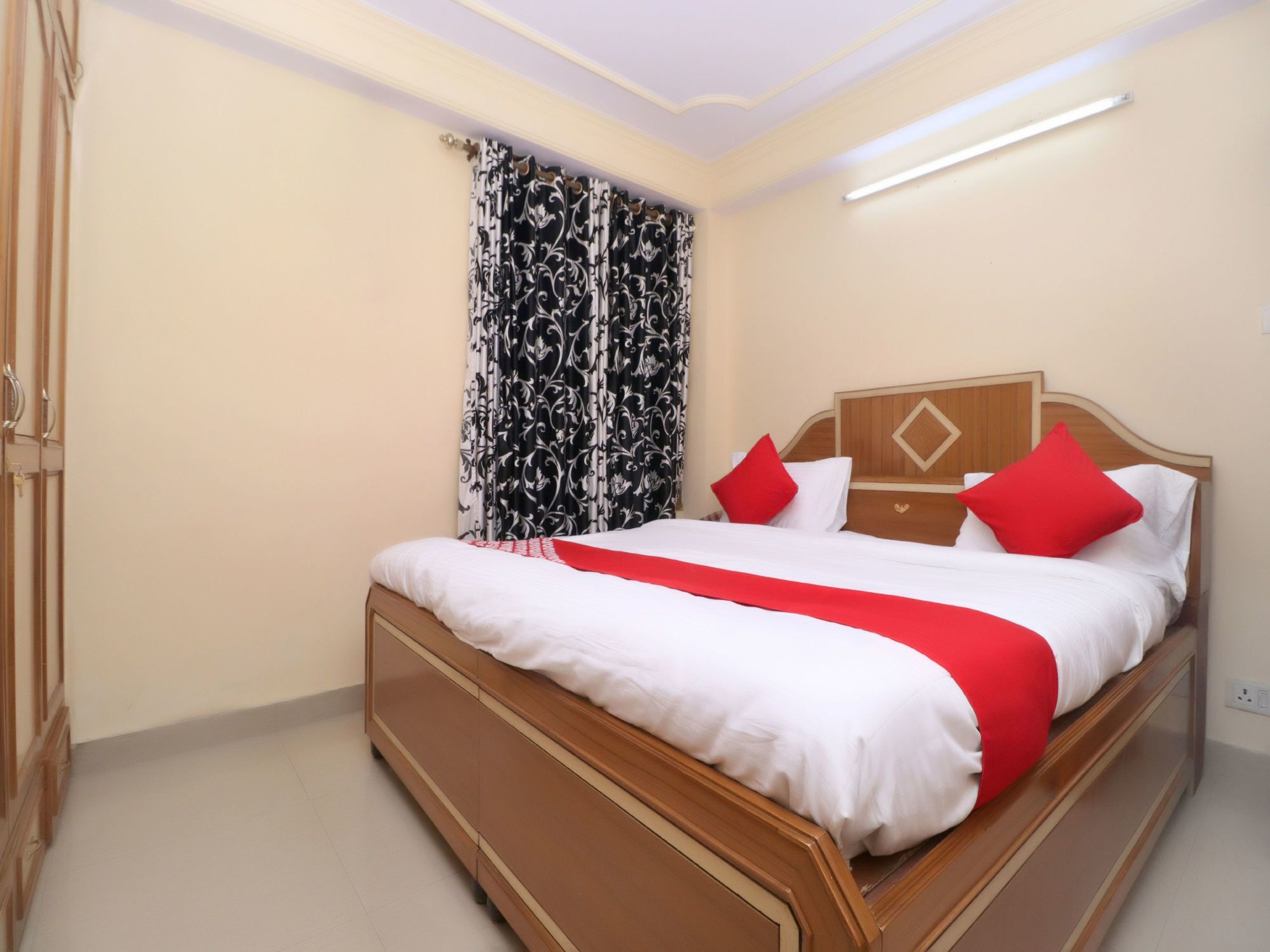 Oyo 14291 Tranquil 2bhk Chotta Hotel