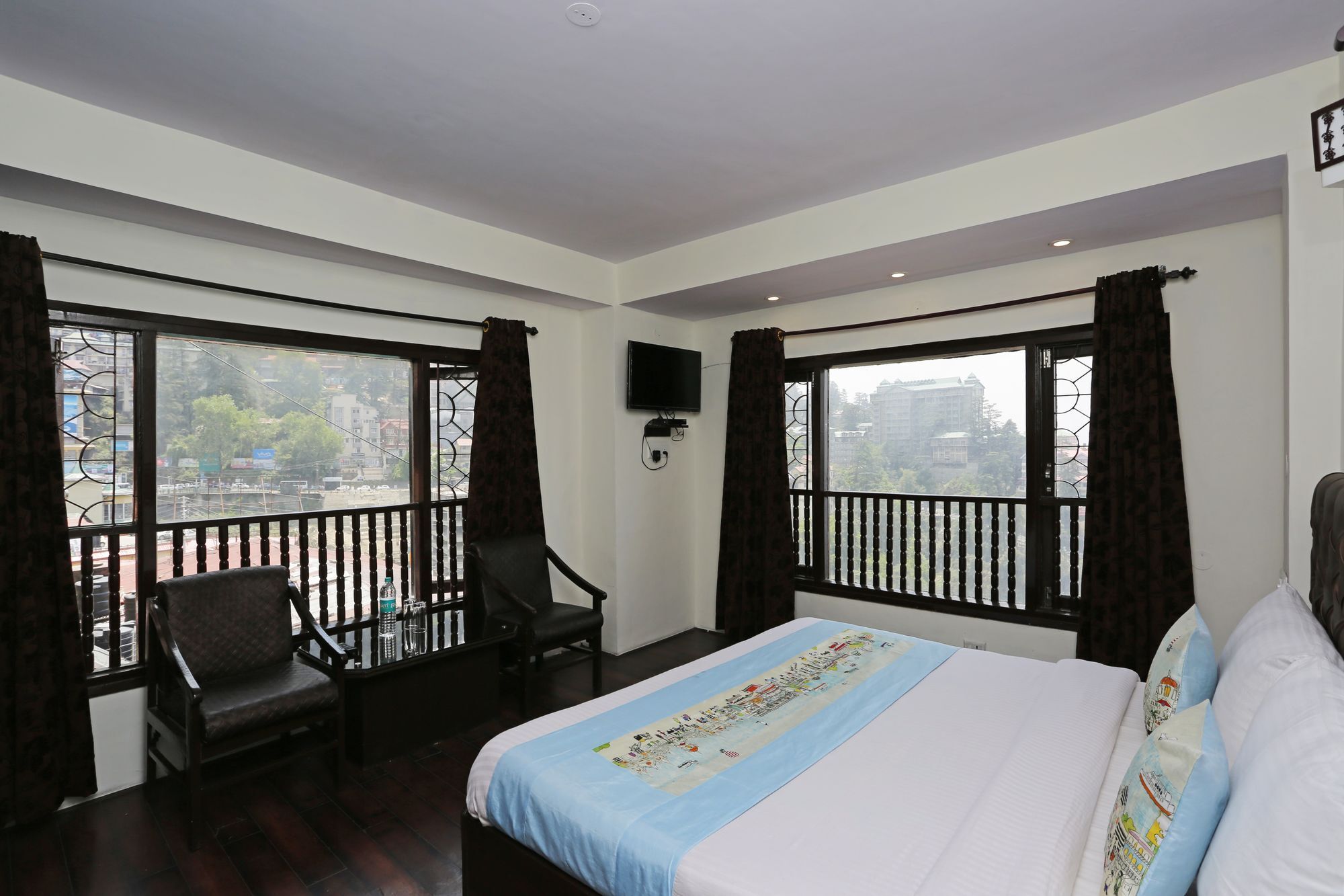 Oyo 055 Mall Rd Tourism Lift 3* Shimla
