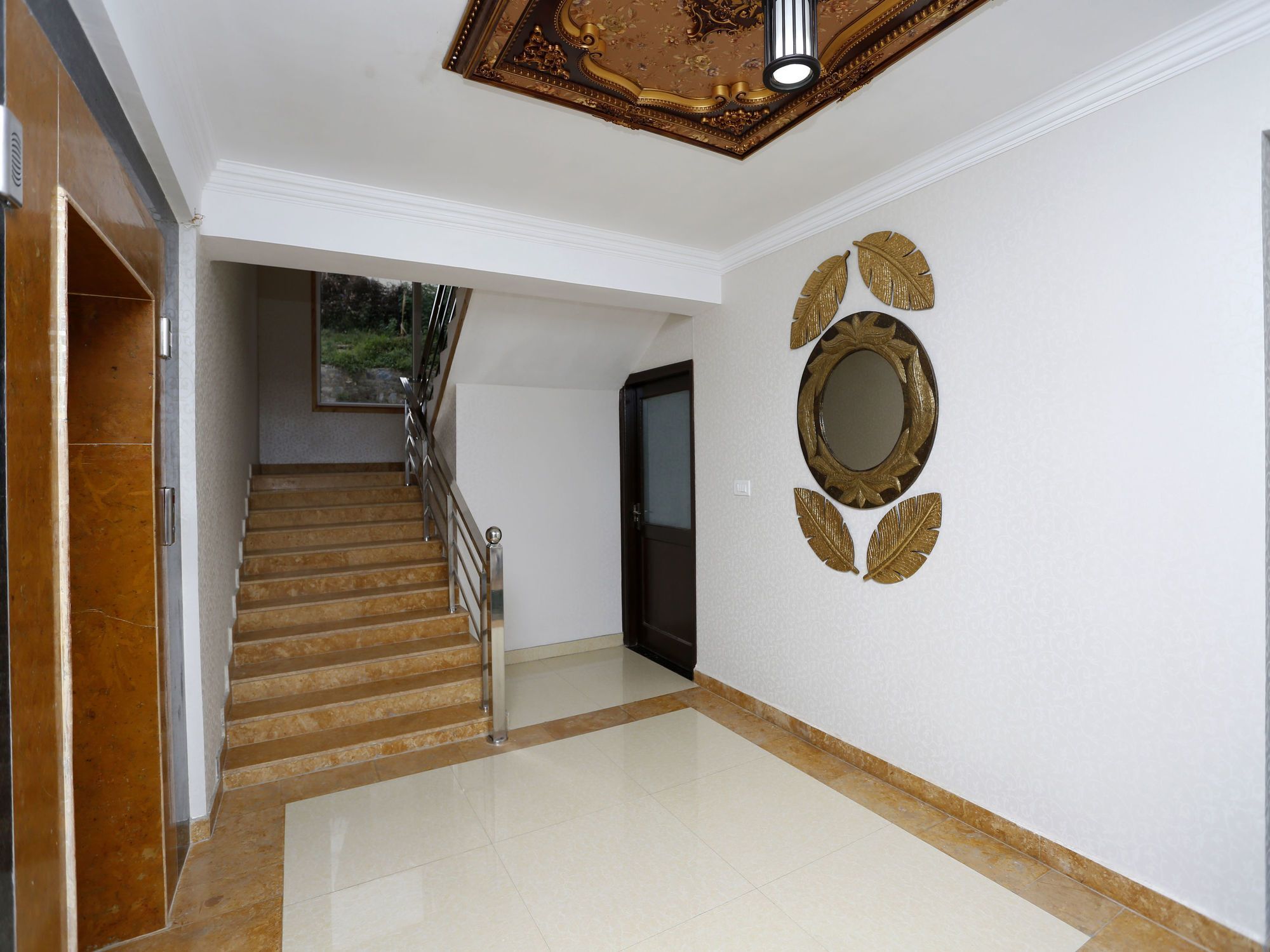 Oyo 9101 Shoghi Eco Valley 2*