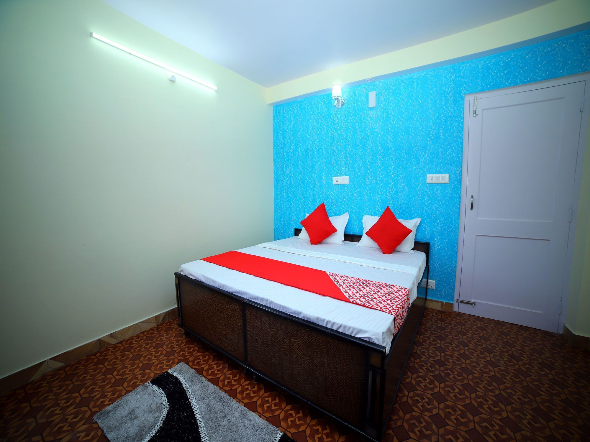 Oyo 13149 Hill View Bharari 2* Shimla