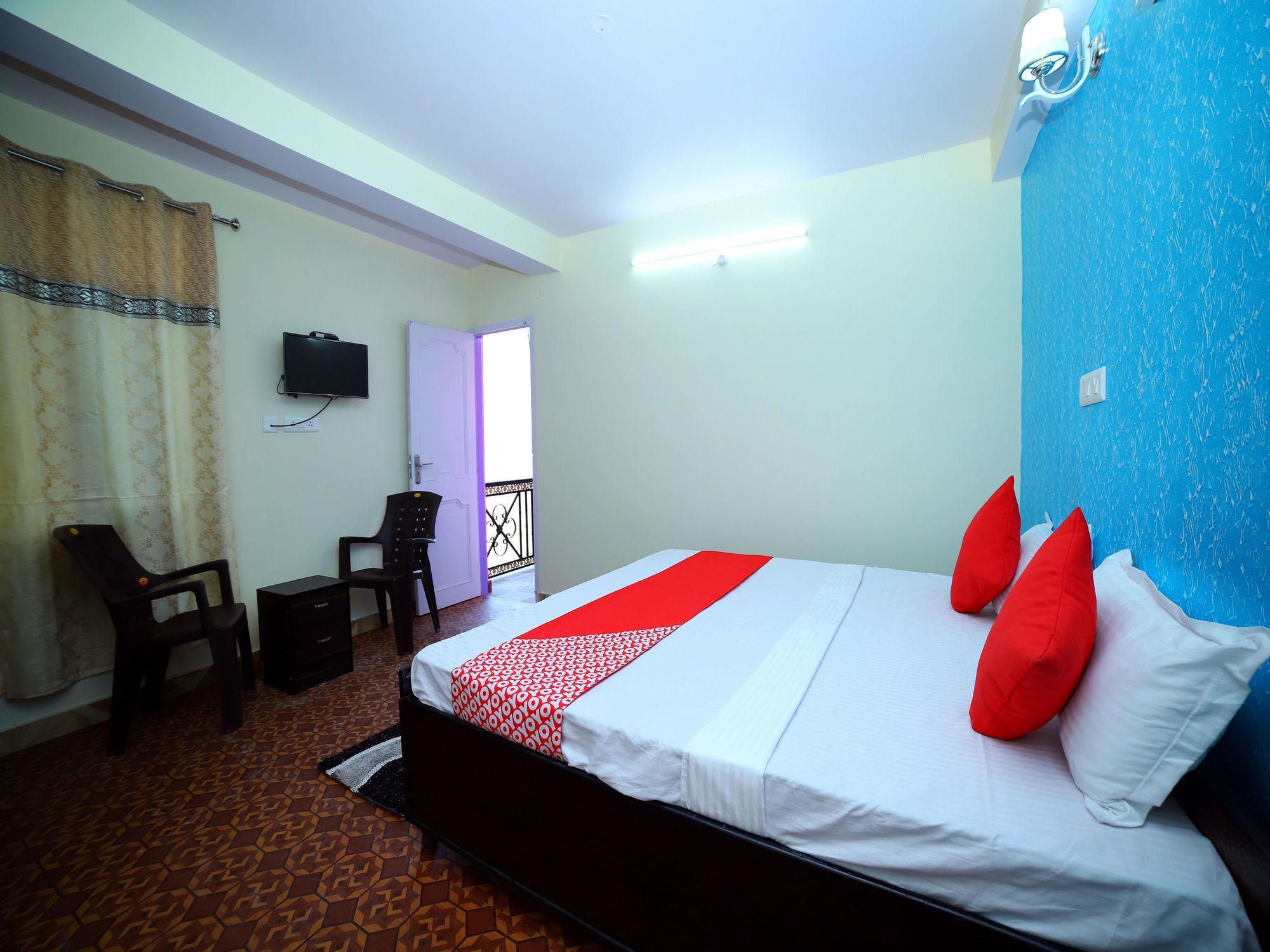 Oyo 13149 Hill View Bharari Hotel