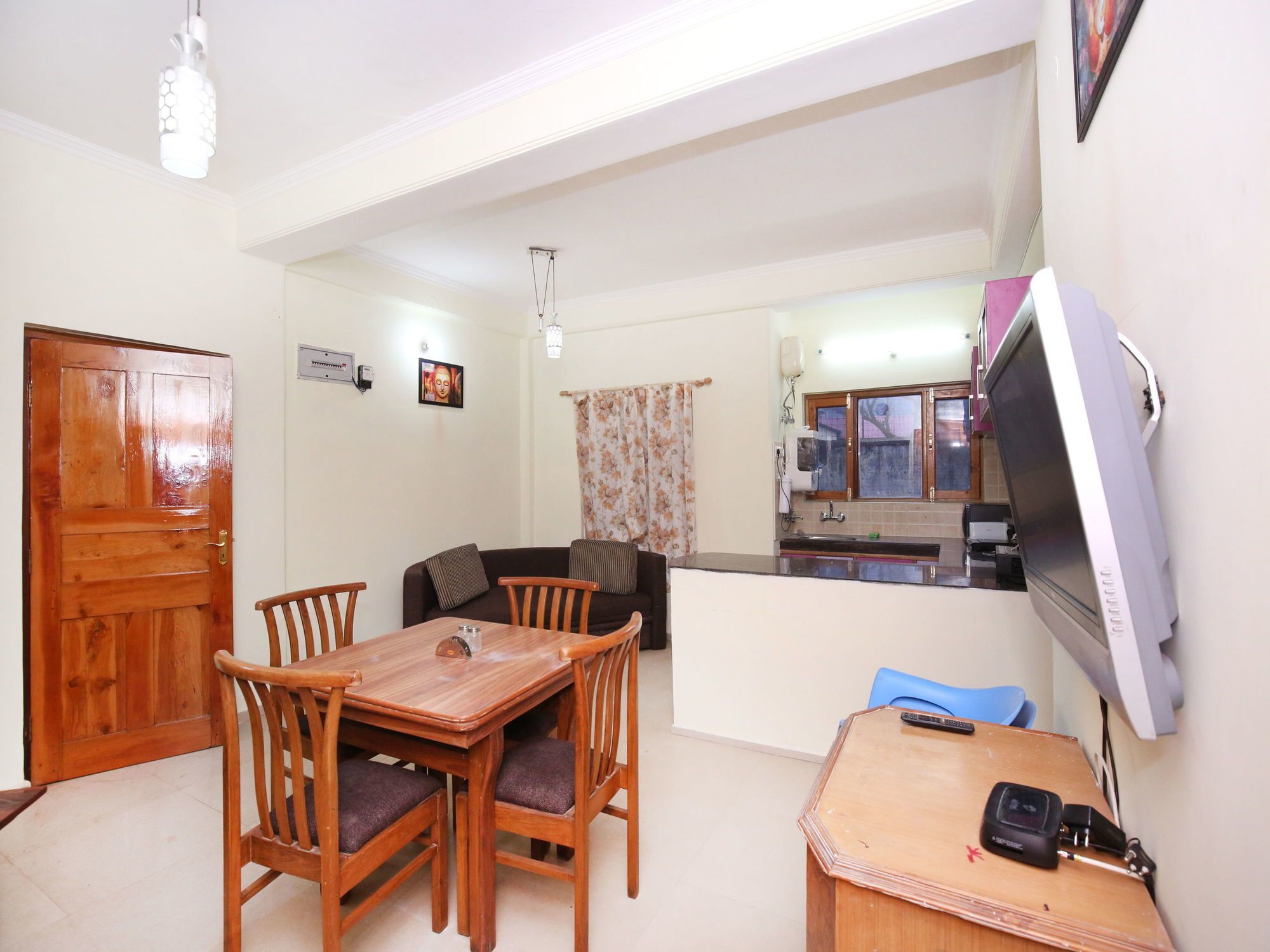 Oyo 10869 2bhk Kaithu Hotel Shimla