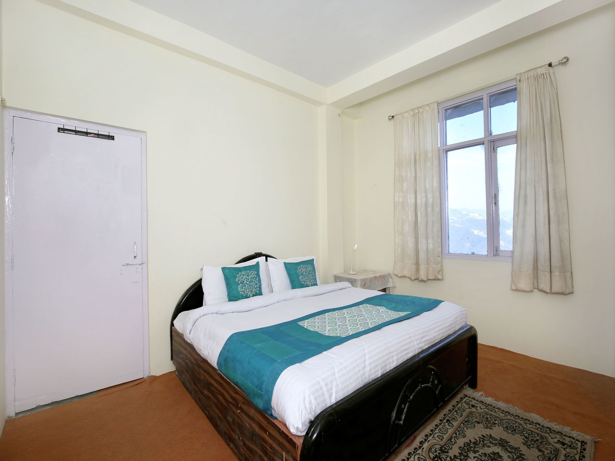 Hotel Oyo 10869 2bhk Kaithu Shimla