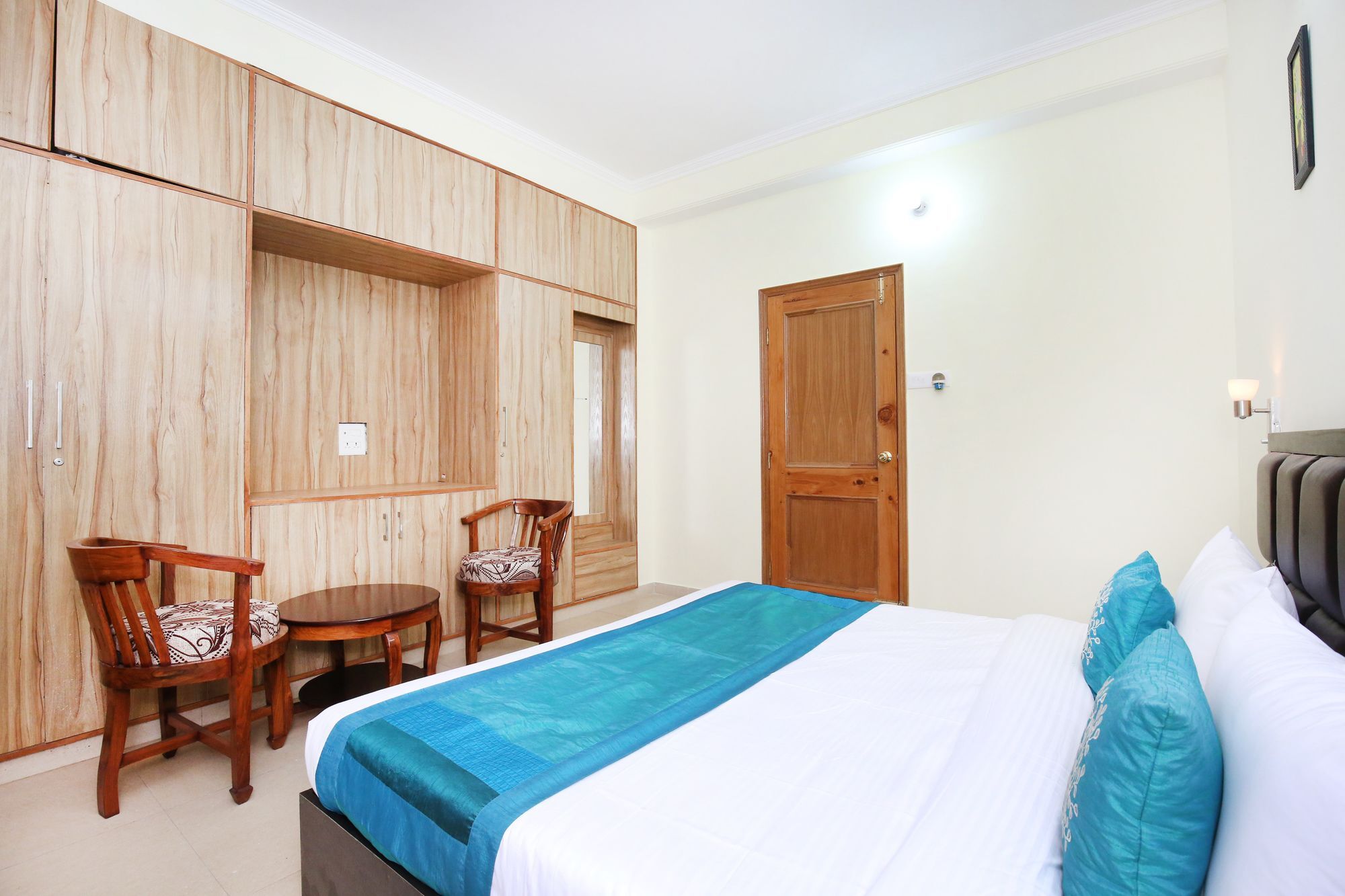 Hotel Oyo 10869 2bhk Kaithu Shimla