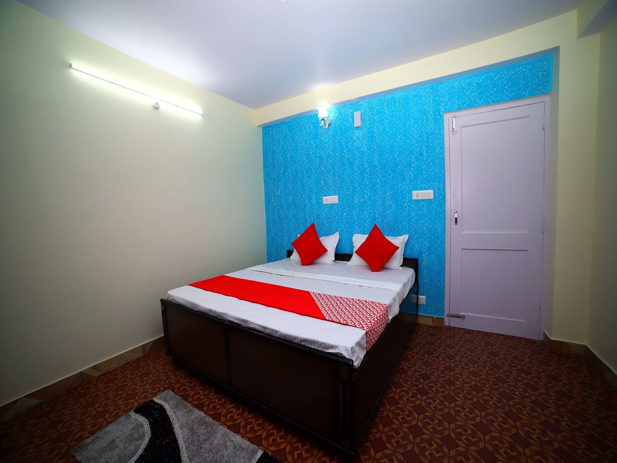 Oyo 13149 Hill View Bharari Hotel Shimla