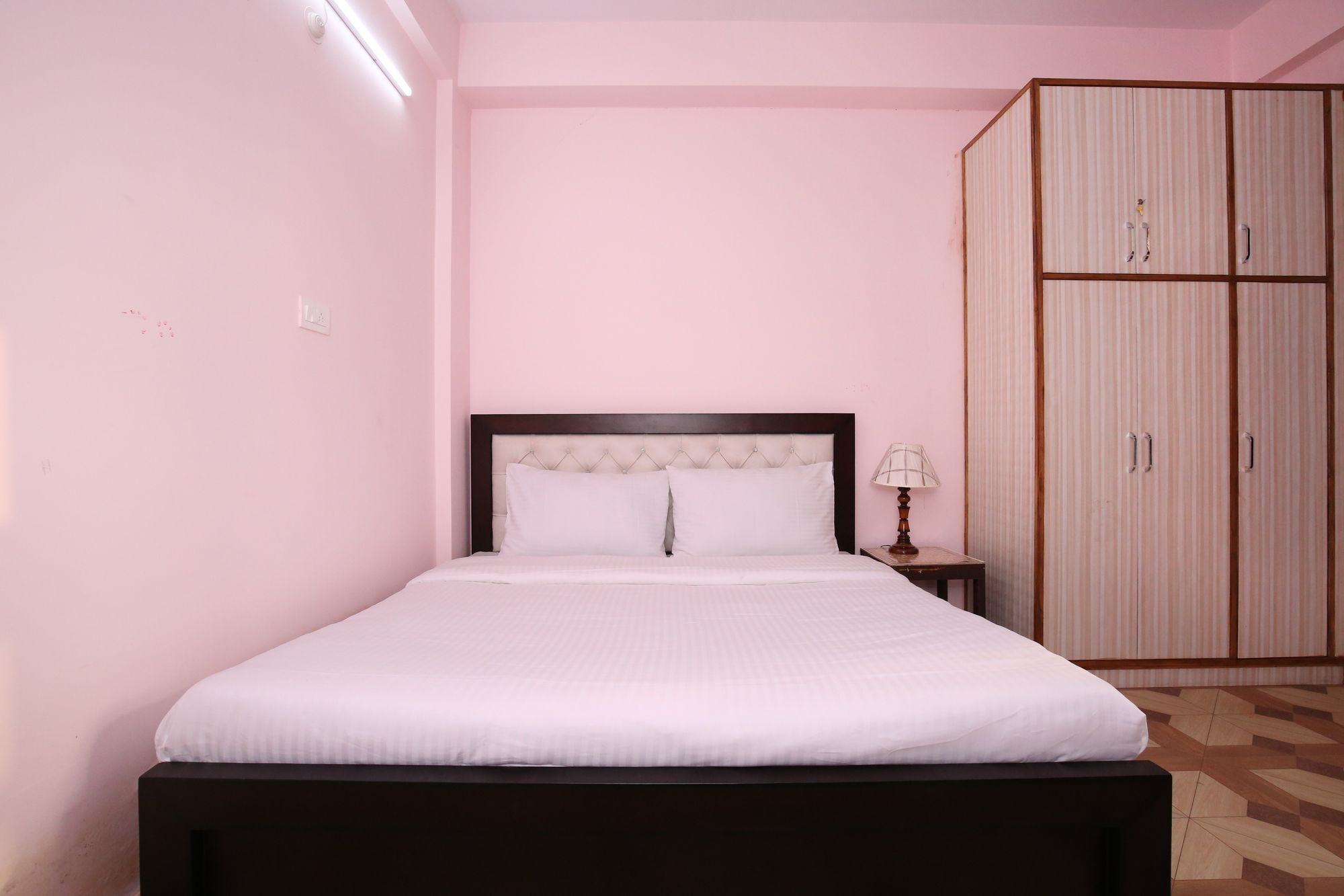 Oyo 9703 Serene View 2bhk Jhanjeri