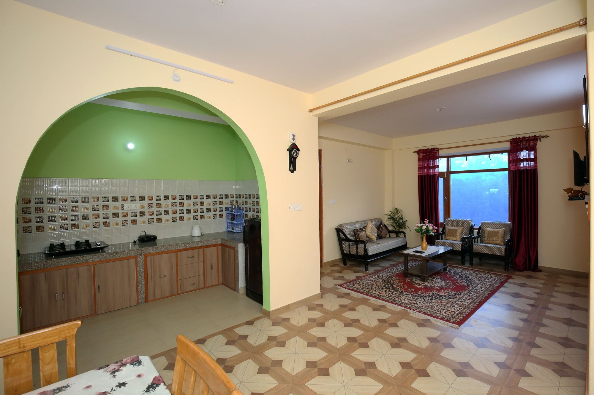 Hotel Oyo 9703 Serene View 2bhk Jhanjeri 2*