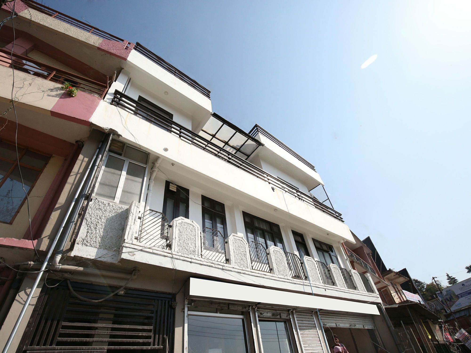 Oyo 13307 Modern Shoghi 2* Shimla