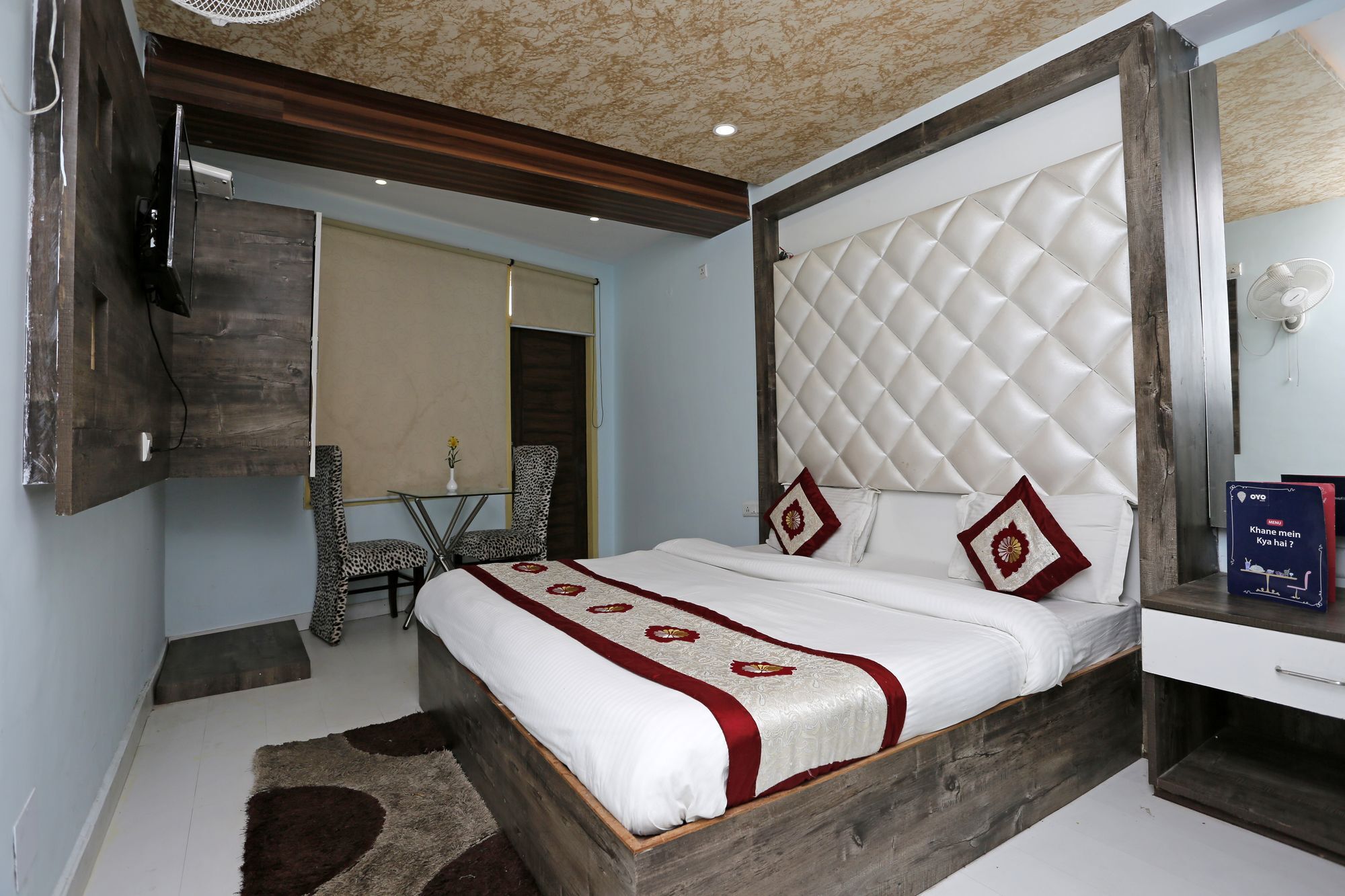 Hotel Oyo 099 Near Victory Tunnel 3*
