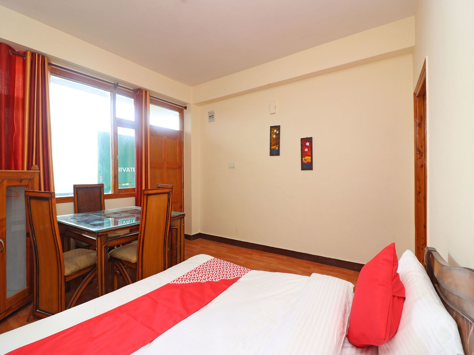 Hotel Oyo 13317 Hill View 2bhk Mashobra 2*