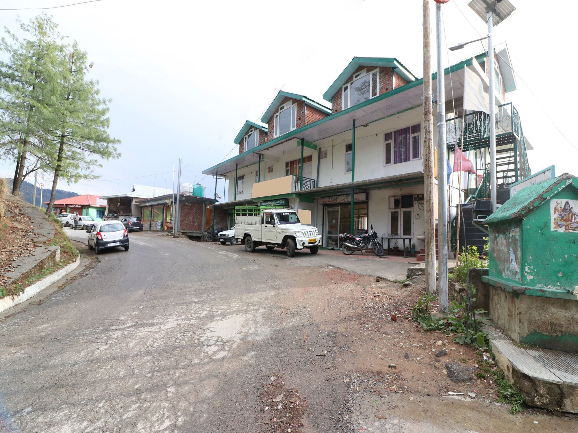 Hotel Oyo 13317 Hill View 2bhk Mashobra 2*