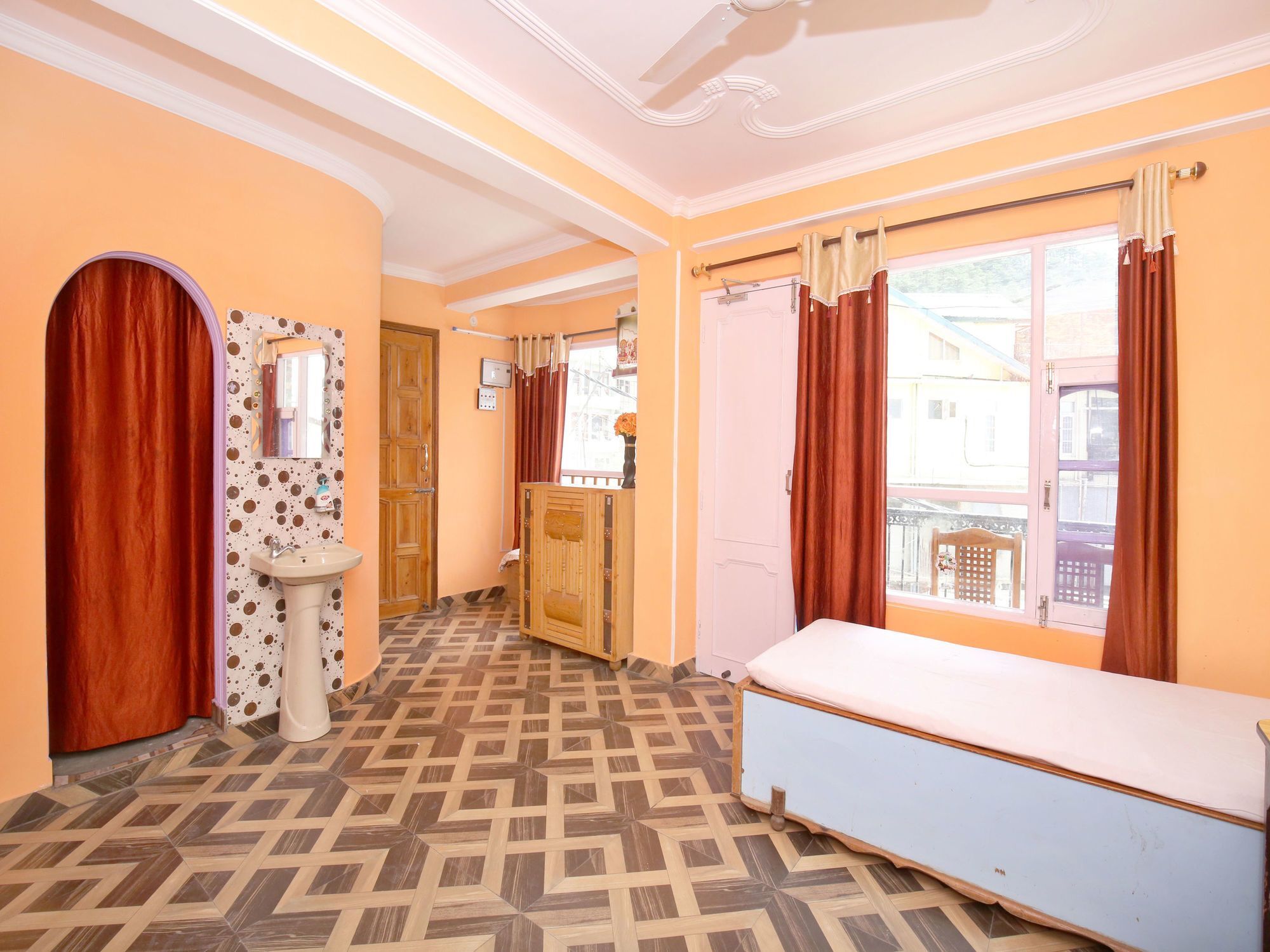 Oyo 13041 Serene 2bhk Bharari Shimla