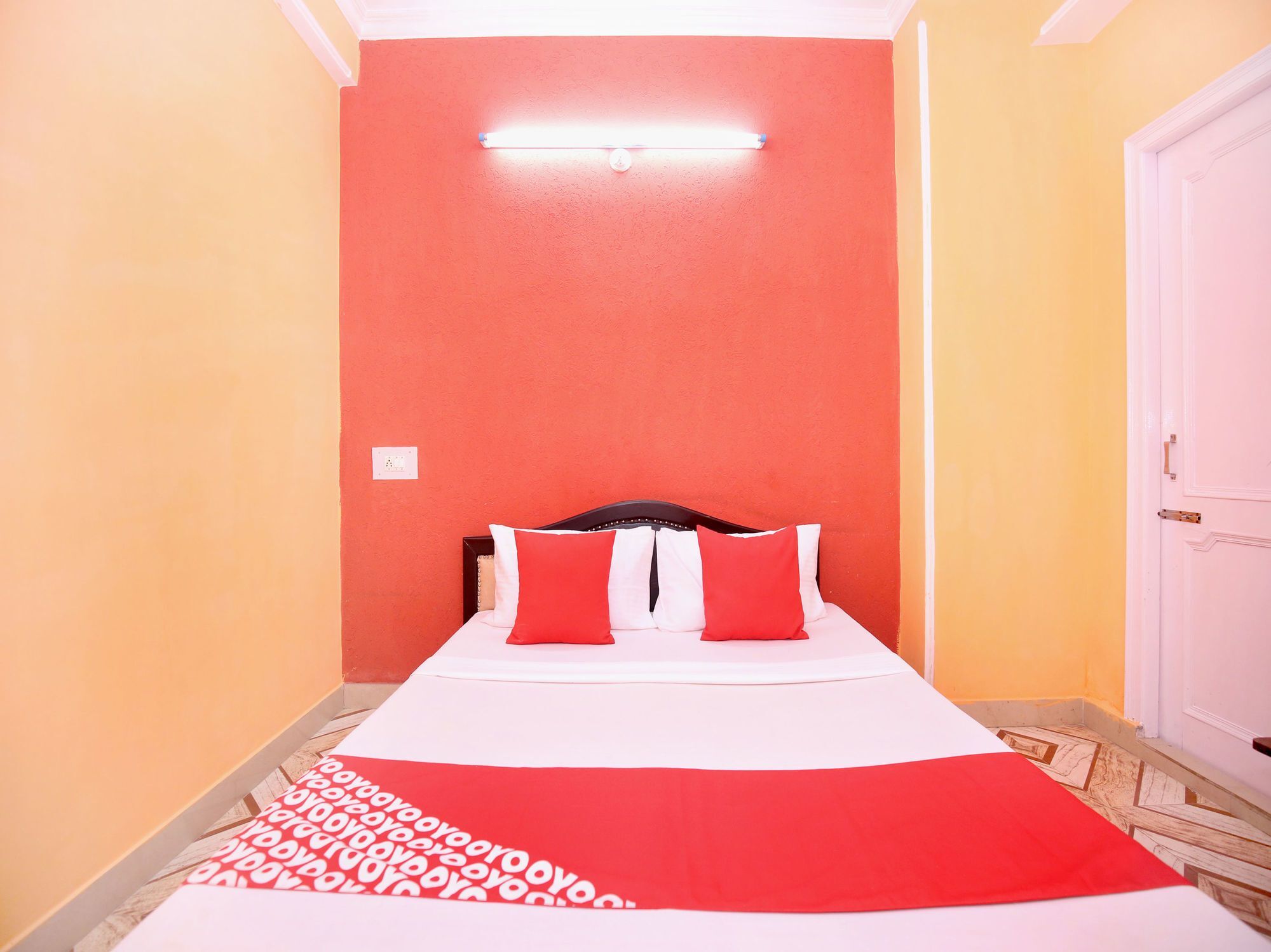 Oyo 13041 Serene 2bhk Bharari