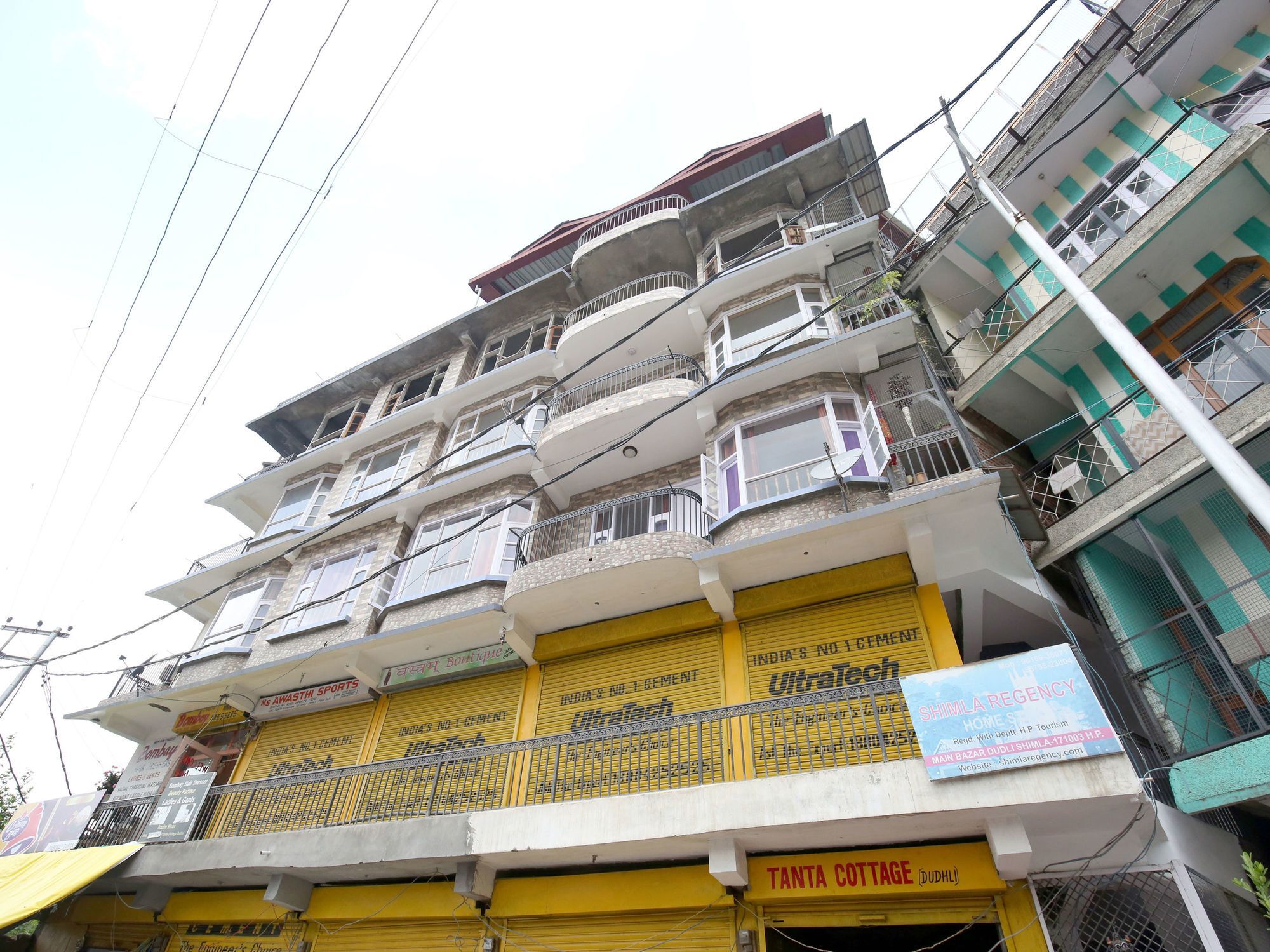 Oyo 13041 Serene 2bhk Bharari Hotel