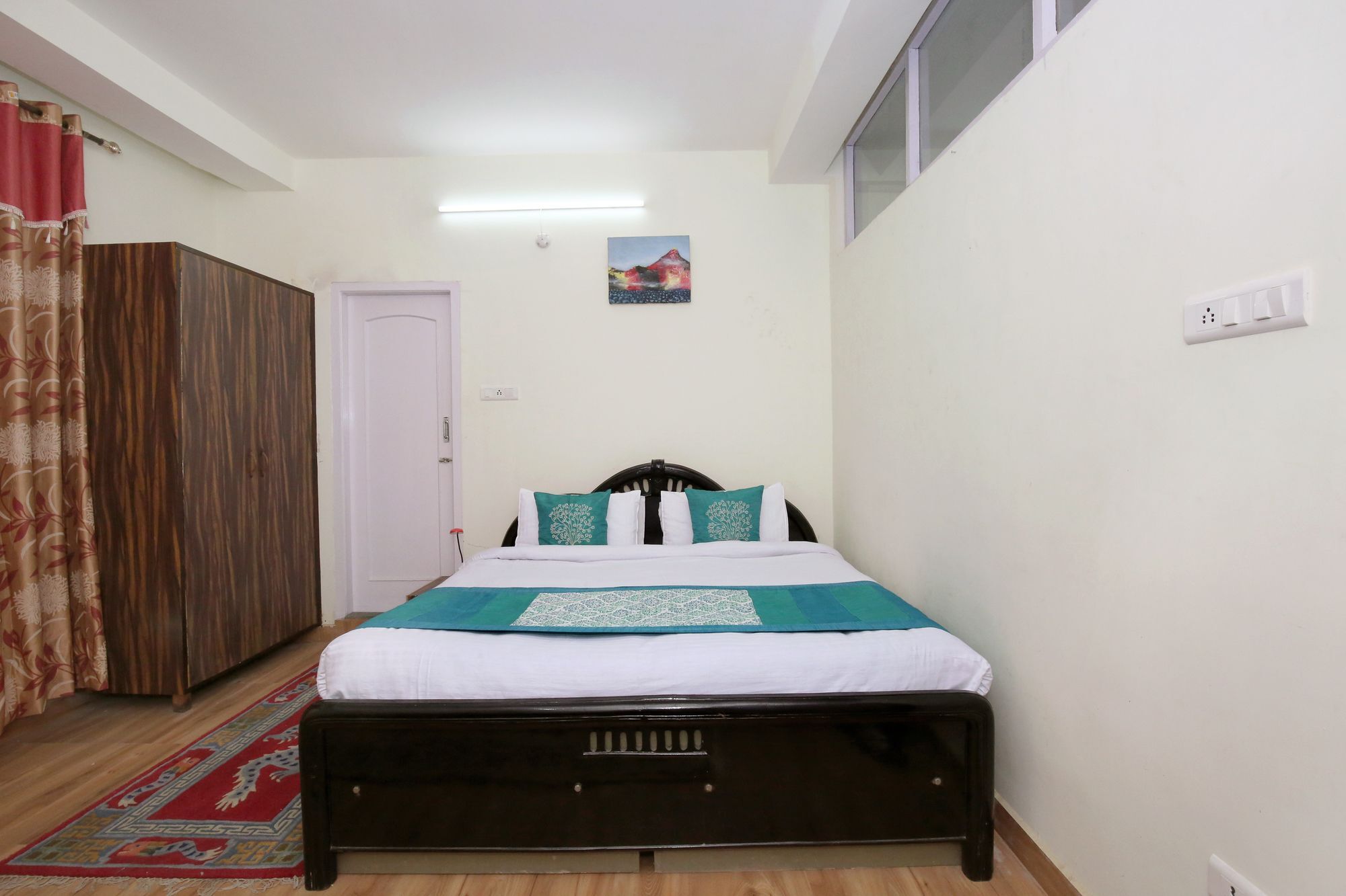 2bhk Snow View Guest house 3*
