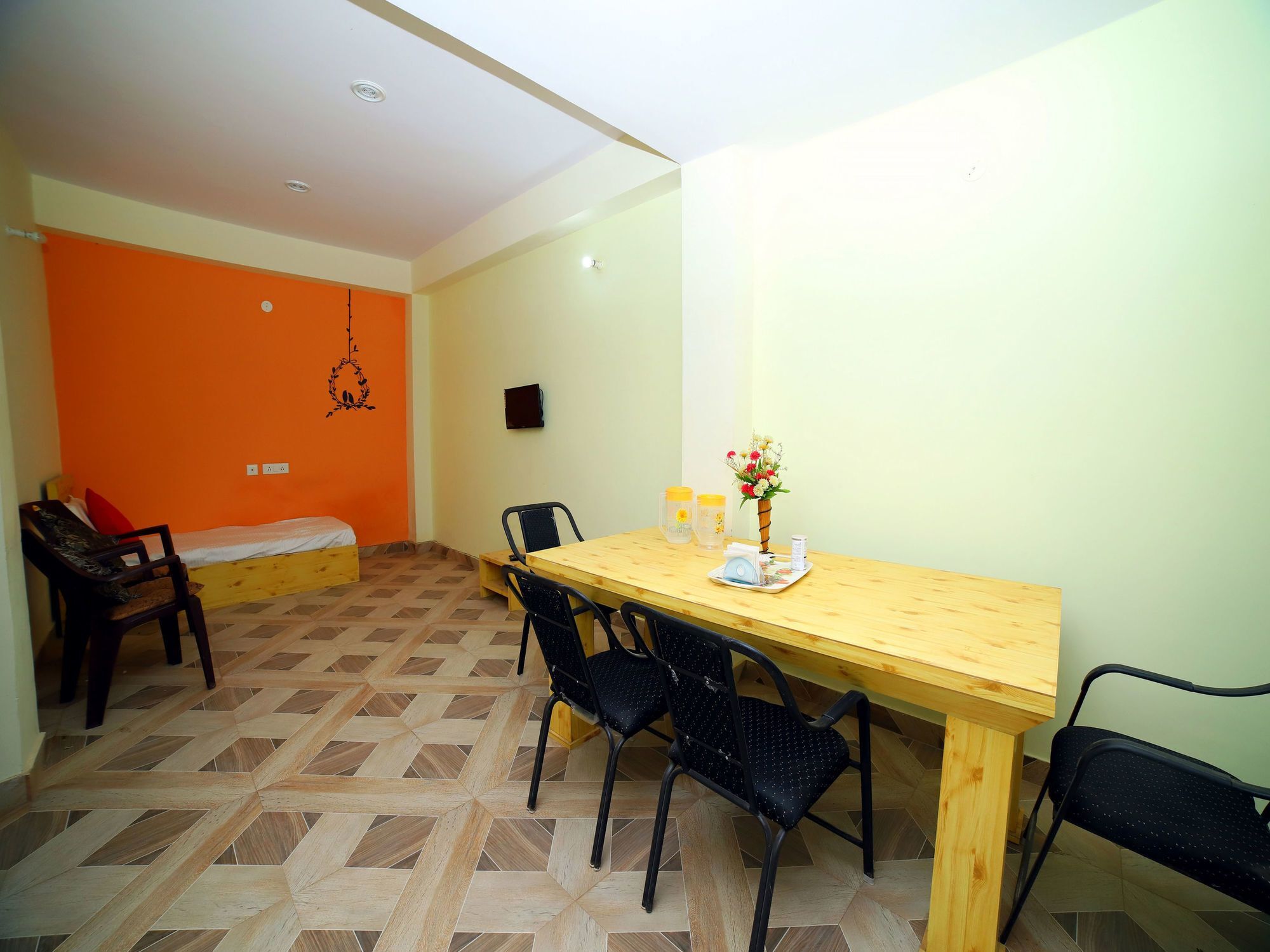 Oyo 13249 Natures Paradise 2bhk Bharari Apartment *