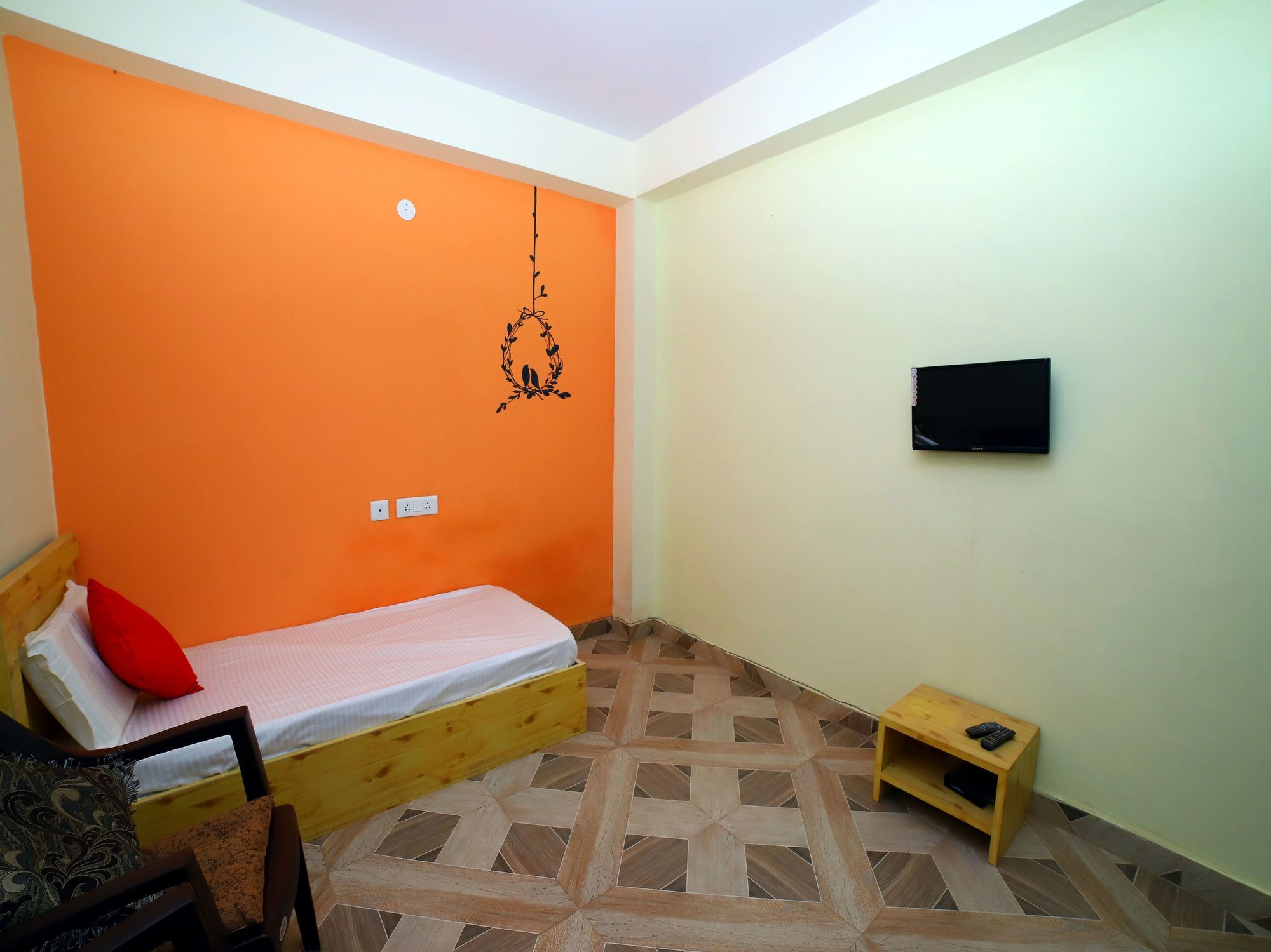 Apartment Oyo 13249 Natures Paradise 2bhk Bharari *