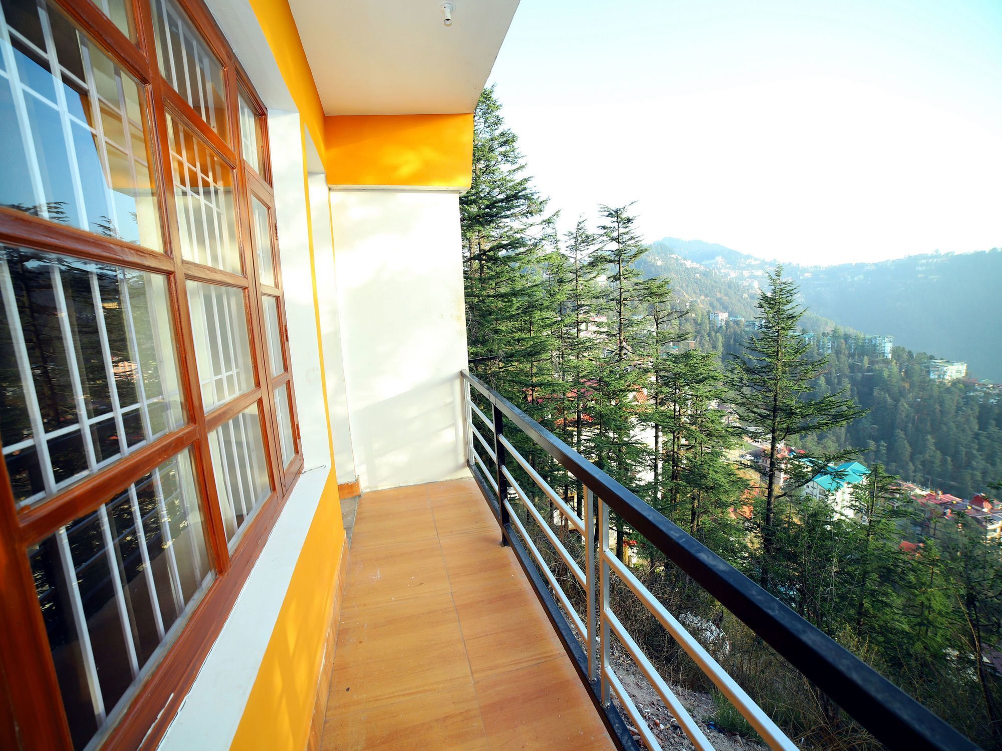 Apartment Oyo 13249 Natures Paradise 2bhk Bharari Shimla